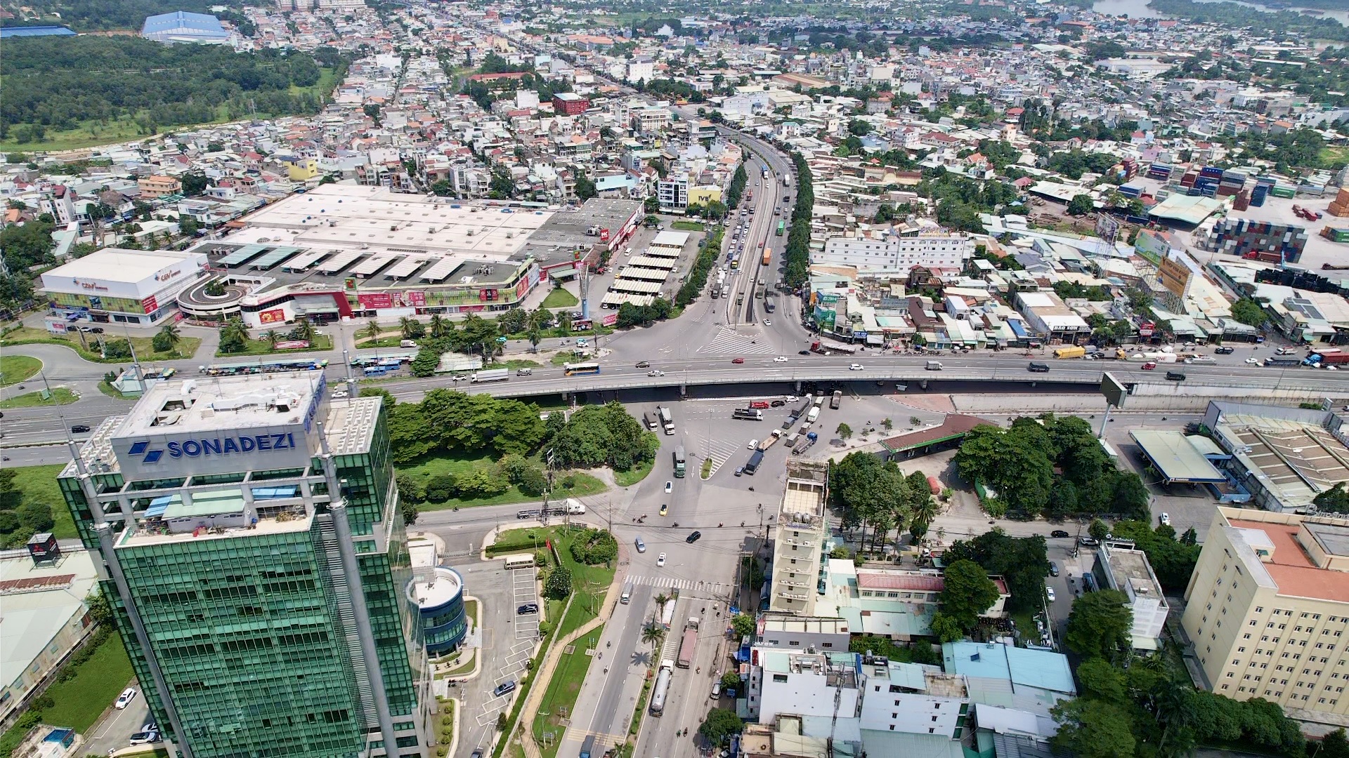 Đồng Nai dốc tổng lực cho hạ tầng giao th&ocirc;ng, mở diện mạo mới v&ugrave;ng Đ&ocirc;ng Nam Bộ- Ảnh 3.