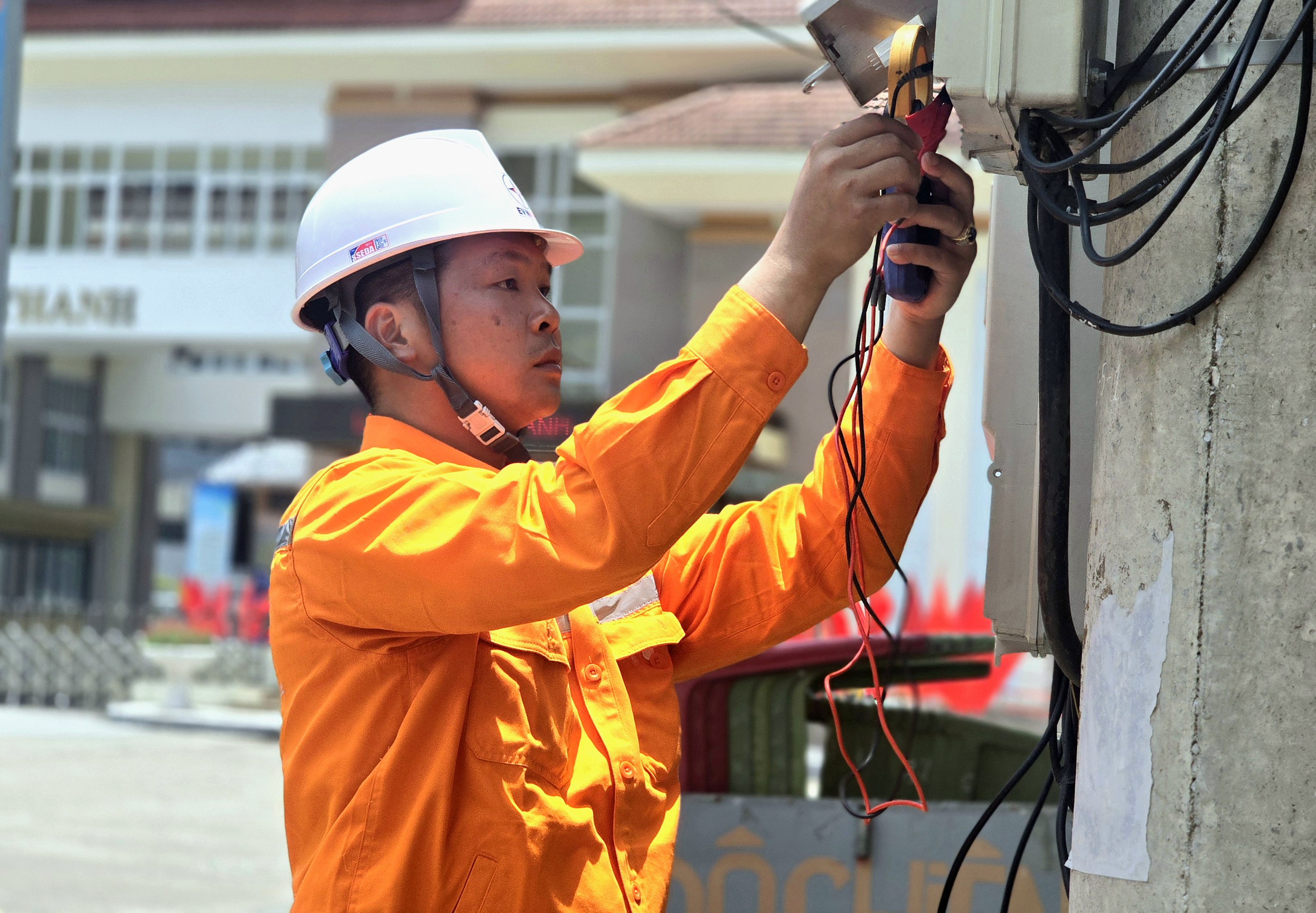 Bộ Quốc phòng, Tài chính đề nghị làm rõ khoản lỗ của EVN- Ảnh 1. Bộ Quốc phòng, Tài chính đề nghị làm rõ khoản lỗ của EVN- Ảnh 1.