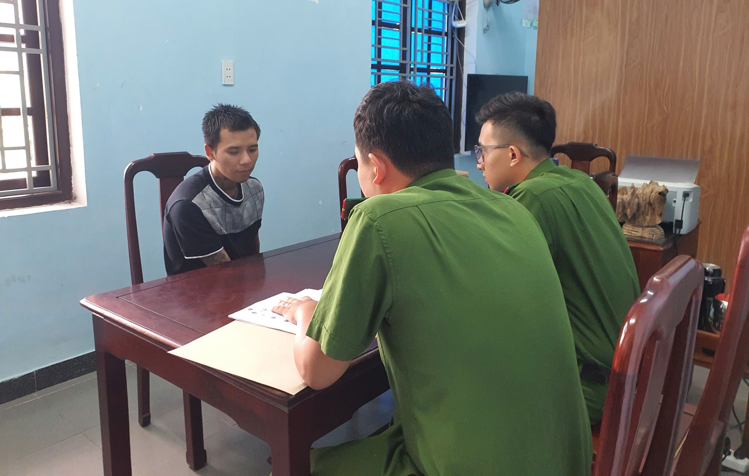 Huế: Khởi tố một fanpage lừa đảo chiếm đoạt t&agrave;i sản- Ảnh 1.