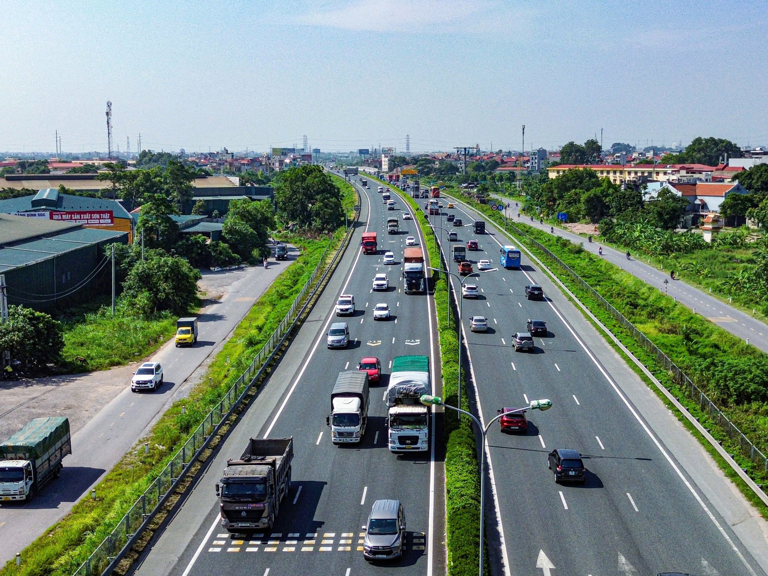 Xử phạt xe tải chạy v&agrave;o l&agrave;n 120km/h v&agrave; 100km/h tr&ecirc;n hai cao tốc từ ng&agrave;y 9/9- Ảnh 1.