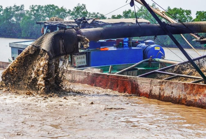 Miền T&acirc;y thiếu c&aacute;t san lấp, mỏ vẫn &igrave; ạch khai th&aacute;c- Ảnh 2.