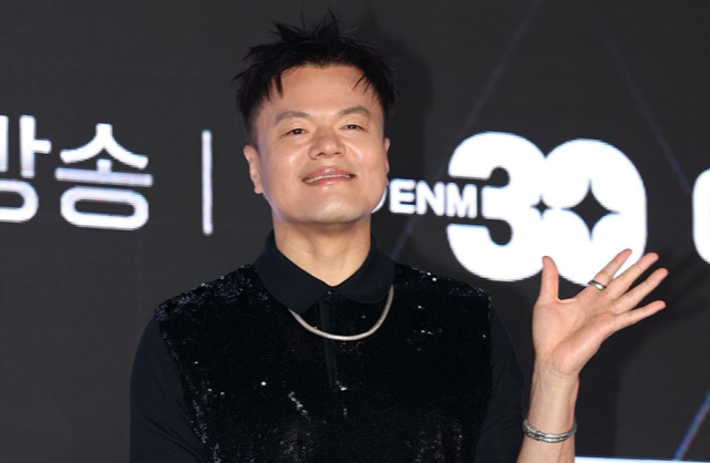 "&Ocirc;ng tr&ugrave;m" JYP được bổ nhiệm vị tr&iacute; mới trong Ủy ban giao lưu văn h&oacute;a đại ch&uacute;ng- Ảnh 1.