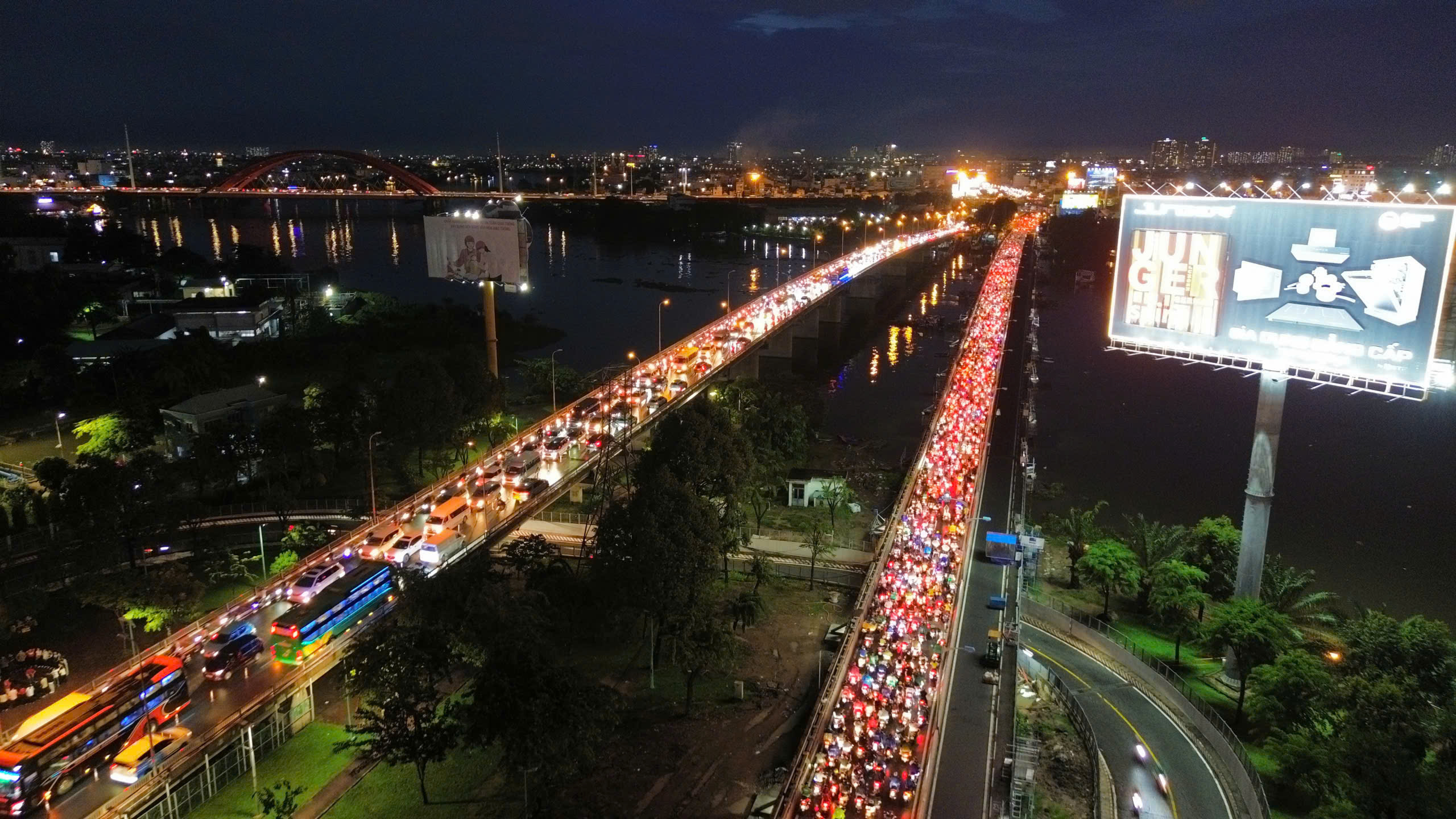 TP.HCM triển khai nhiều giải ph&aacute;p &ldquo;giải cứu&rdquo; &ugrave;n ứ giao th&ocirc;ng quanh cầu B&igrave;nh Triệu 1- Ảnh 2.