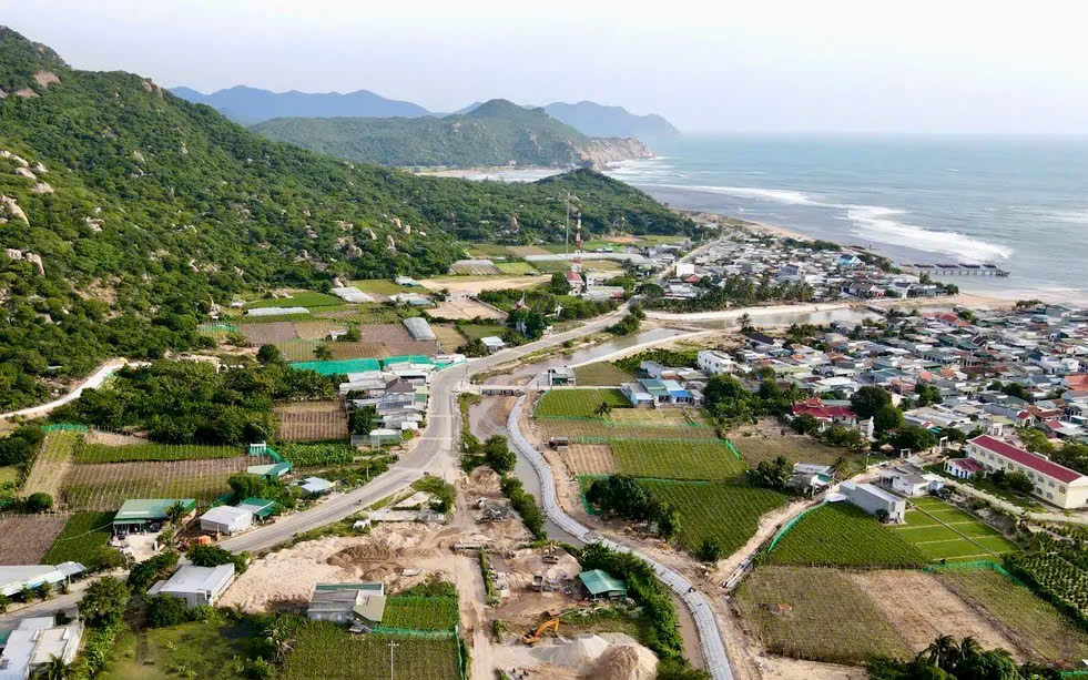 Kh&aacute;nh H&ograve;a khởi tố 4 bị can trong vụ sai phạm bồi thường Dự &aacute;n Điện hạt nh&acirc;n Ninh Thuận 1 - Ảnh 4.