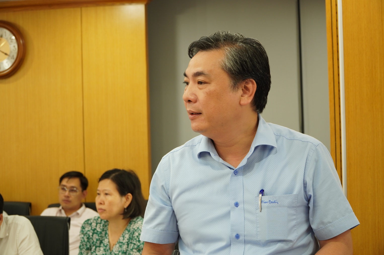 Bộ trưởng Trần Hồng Minh: Sửa luật, tinh gọn thủ tục, phù hợp mô hình chính quyền 2 cấp- Ảnh 4. C:\Users\HP\Desktop\Hội nghị BT\5.JPG