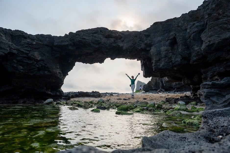 Cổng đ&aacute; n&uacute;i lửa ngh&igrave;n năm tuổi ở L&yacute; Sơn được c&ocirc;ng nhận di t&iacute;ch quốc gia- Ảnh 1.