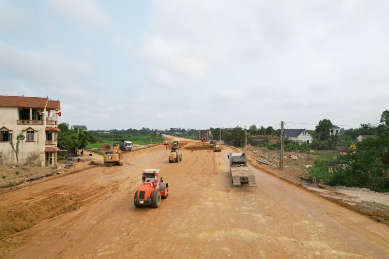 Khó khăn vật liệu xây dựng, Thanh Hóa vẫn đạt gần 48% tiến độ giải ngân vốn đầu tư công- Ảnh 1. Khó khăn vật liệu xây dựng, Thanh Hóa vẫn đạt gần 48% tiến độ giải ngân vốn đầu tư công- Ảnh 1.