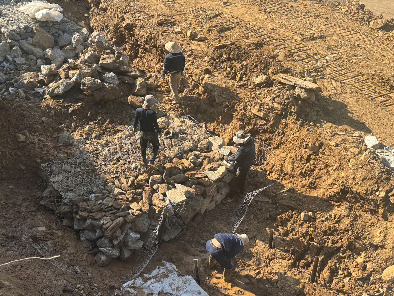 Nghệ An: Cần cơ chế đặc th&ugrave; để sớm kh&ocirc;i phục hạ tầng giao th&ocirc;ng bị hư hại sau b&atilde;o- Ảnh 5.