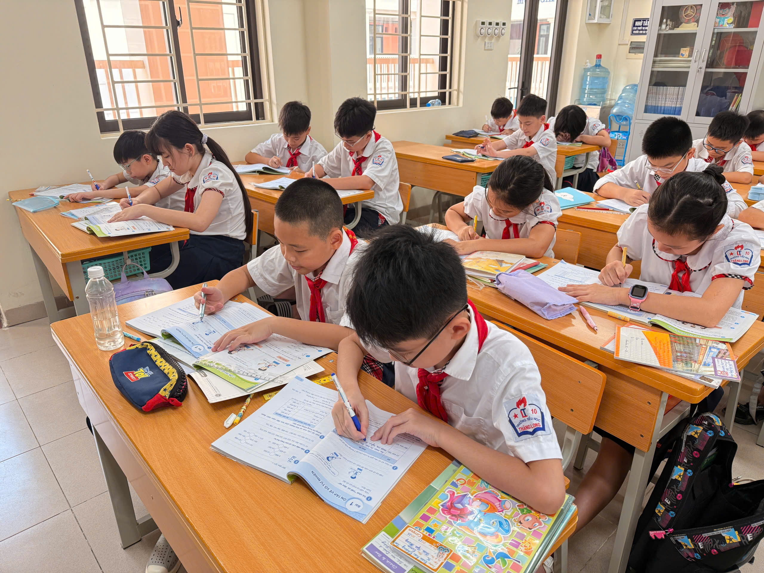 Năm quy định mới về dạy th&ecirc;m, học th&ecirc;m gi&aacute;o vi&ecirc;n cần lưu &yacute;- Ảnh 1.