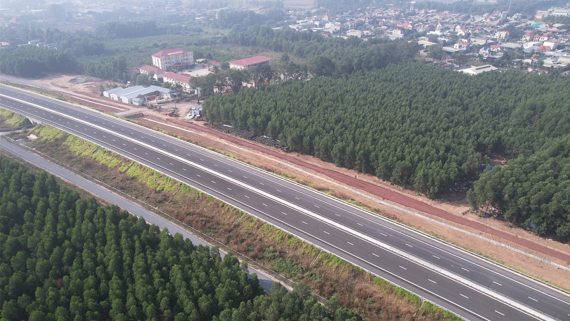 Loạt cao tốc, v&agrave;nh đai v&agrave; đường tỉnh kết nối TP.HCM - Đồng Nai căng m&igrave;nh chạy đua xuy&ecirc;n lễ- Ảnh 3.