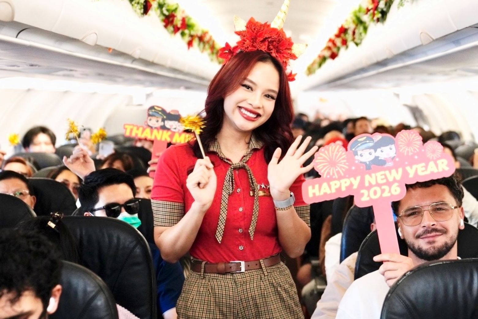 Sắc đỏ Vietjet khơi nguồn năng lượng trong chuyến bay đầu năm 2026- Ảnh 11.