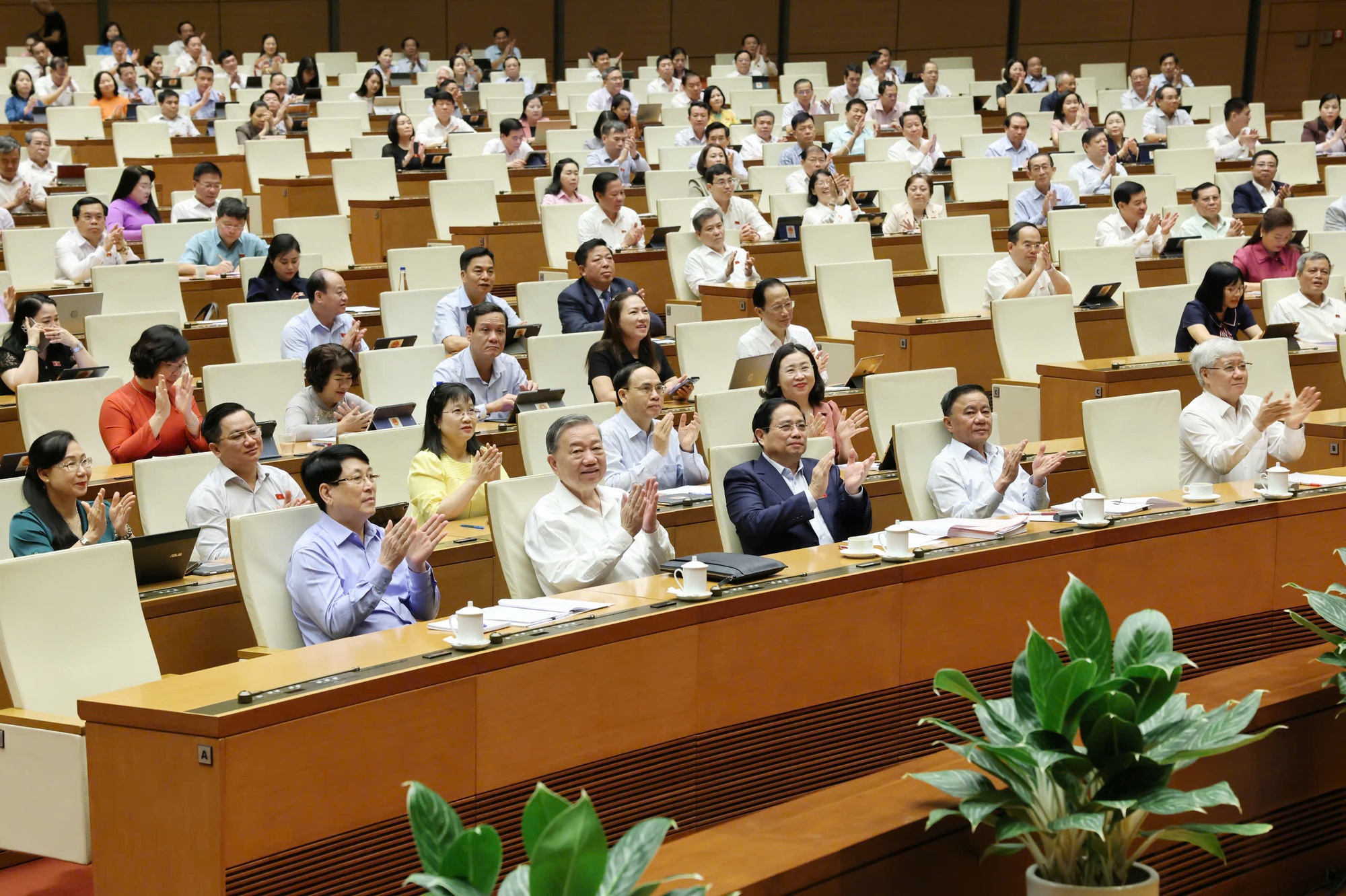 Điểm lại những sự kiện, hoạt động ti&ecirc;u biểu của Quốc hội năm 2025- Ảnh 2.