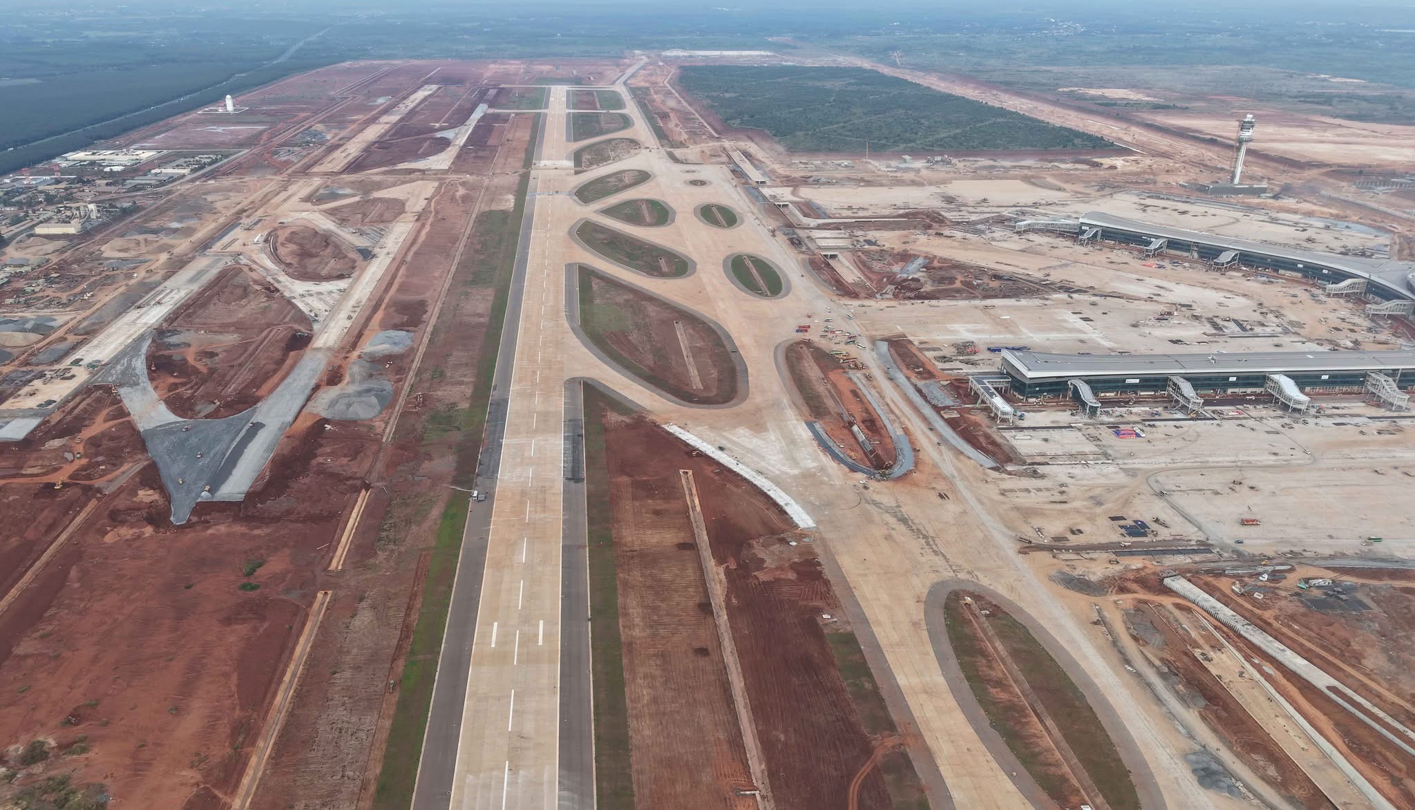 Bộ trưởng Trần Hồng Minh: S&acirc;n bay Long Th&agrave;nh phải chất lượng, đẹp - xanh đạt chuẩn 5 sao- Ảnh 2.
