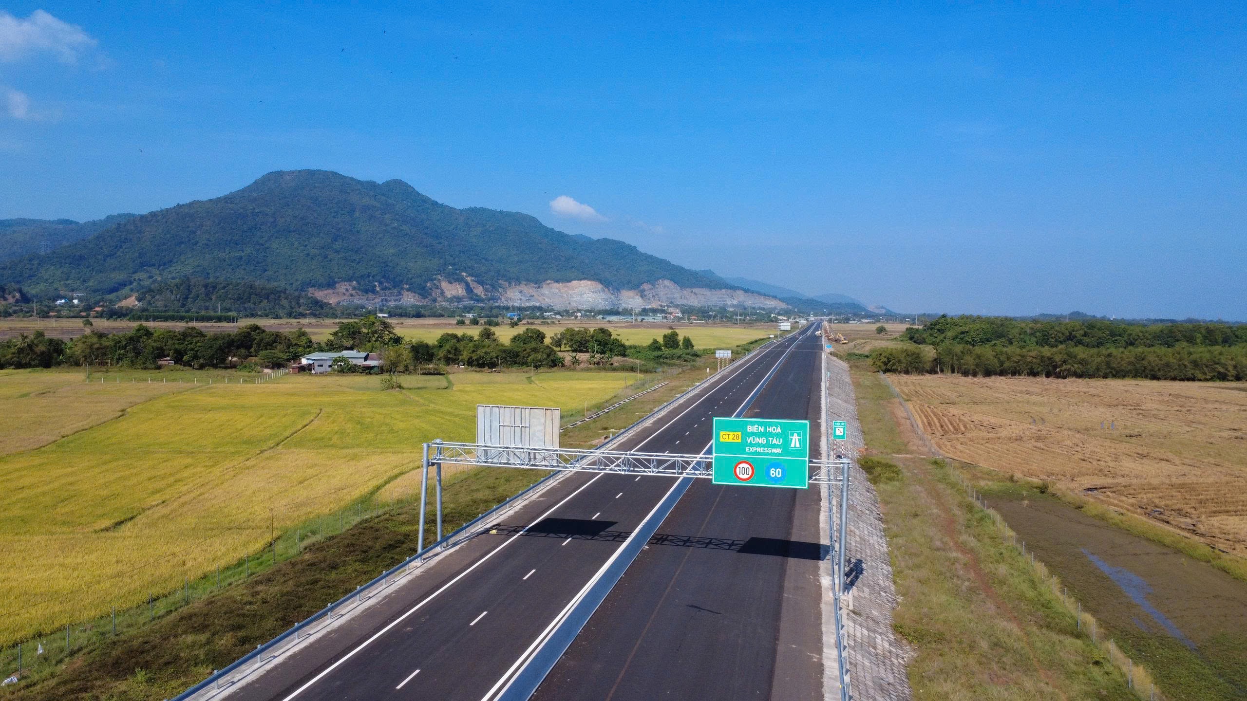 Bộ trưởng Trần Hồng Minh: Tăng tốc cao tốc Bi&ecirc;n H&ograve;a - Vũng T&agrave;u, th&ocirc;ng xe 2 đoạn trước Tết- Ảnh 6.