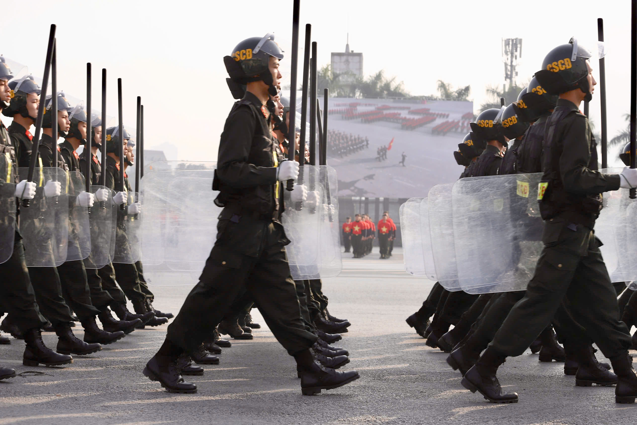 C&ocirc;ng an tr&igrave;nh diễn sức mạnh, phương tiện hiện đại tại lễ xuất qu&acirc;n bảo vệ Đại hội Đảng- Ảnh 11.