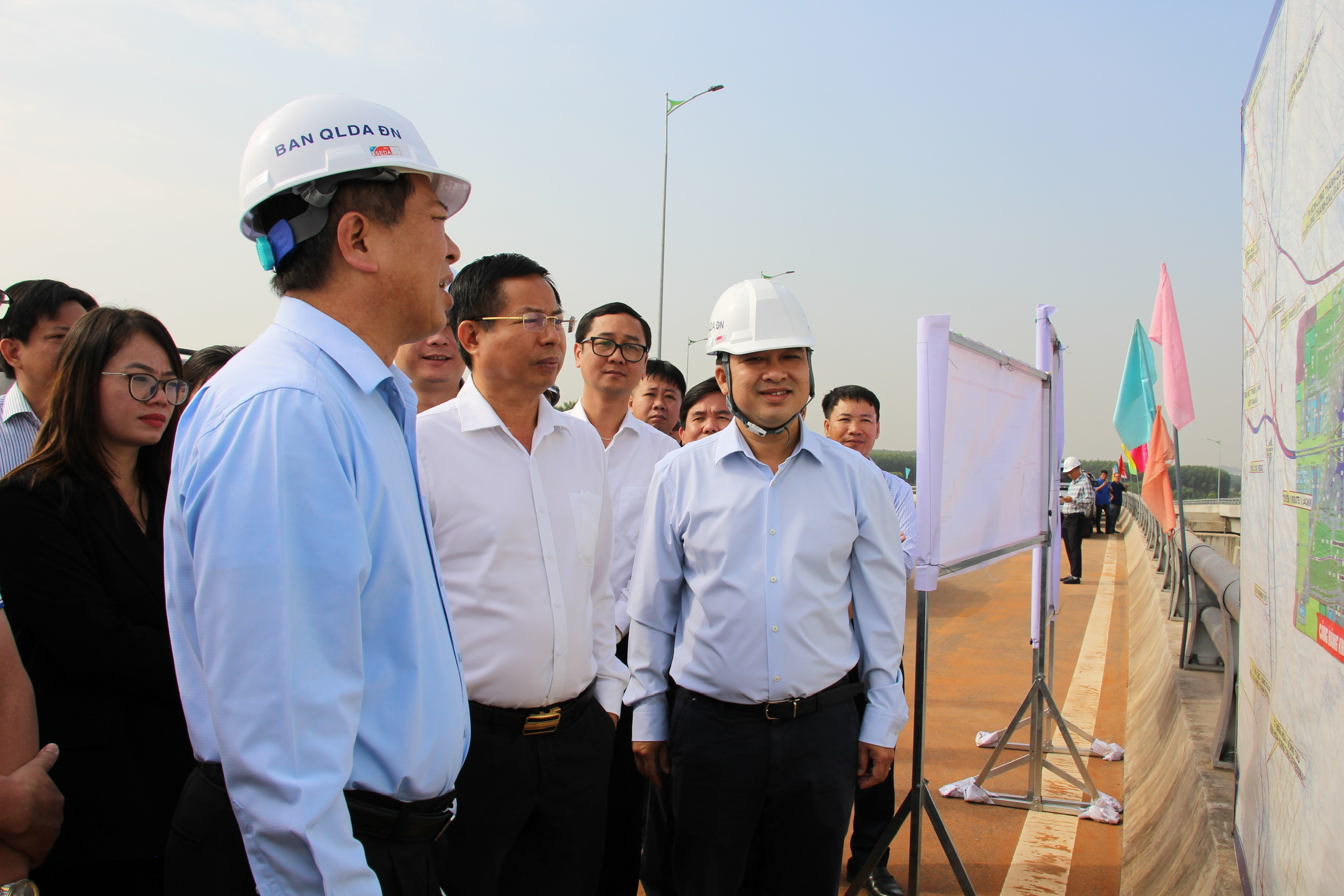Bộ trưởng Trần Hồng Minh: Tăng tốc cao tốc Bi&ecirc;n H&ograve;a - Vũng T&agrave;u, th&ocirc;ng xe 2 đoạn trước Tết- Ảnh 4.