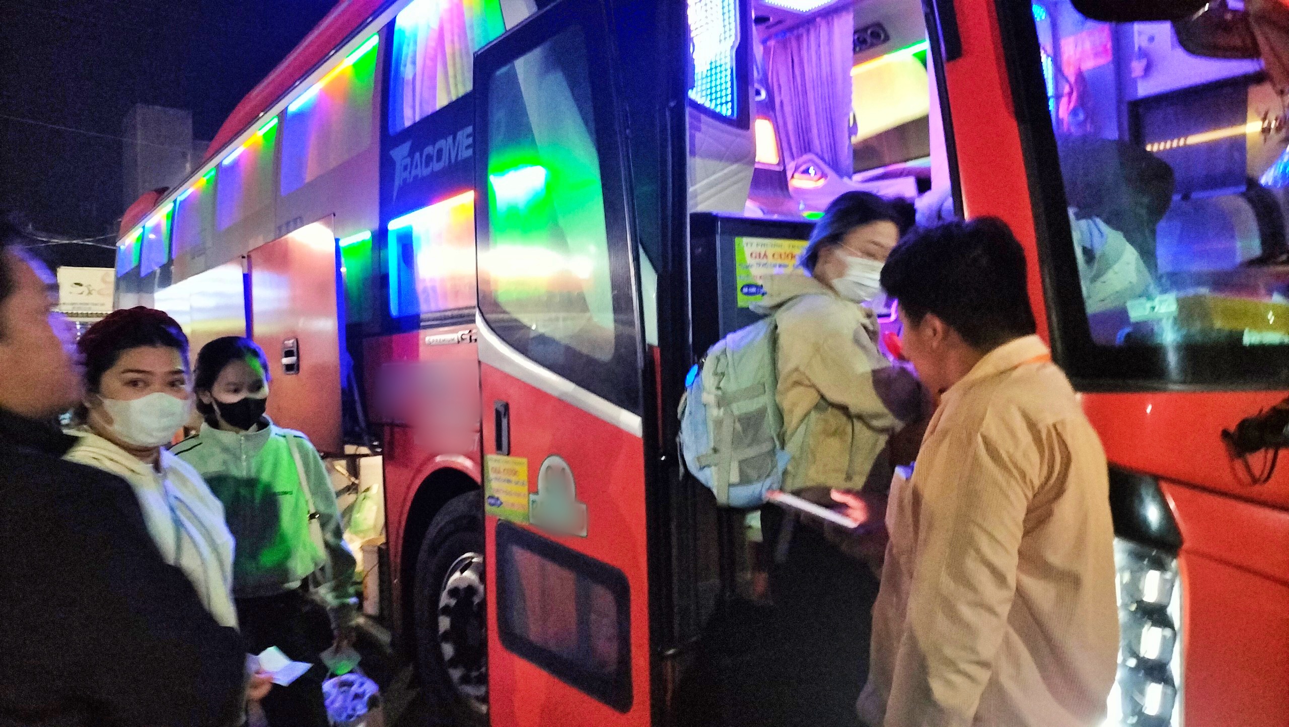 C&agrave; Mau: Vận động người d&acirc;n sử dụng phương tiện c&ocirc;ng cộng đi lại dịp Tết 2026- Ảnh 2.