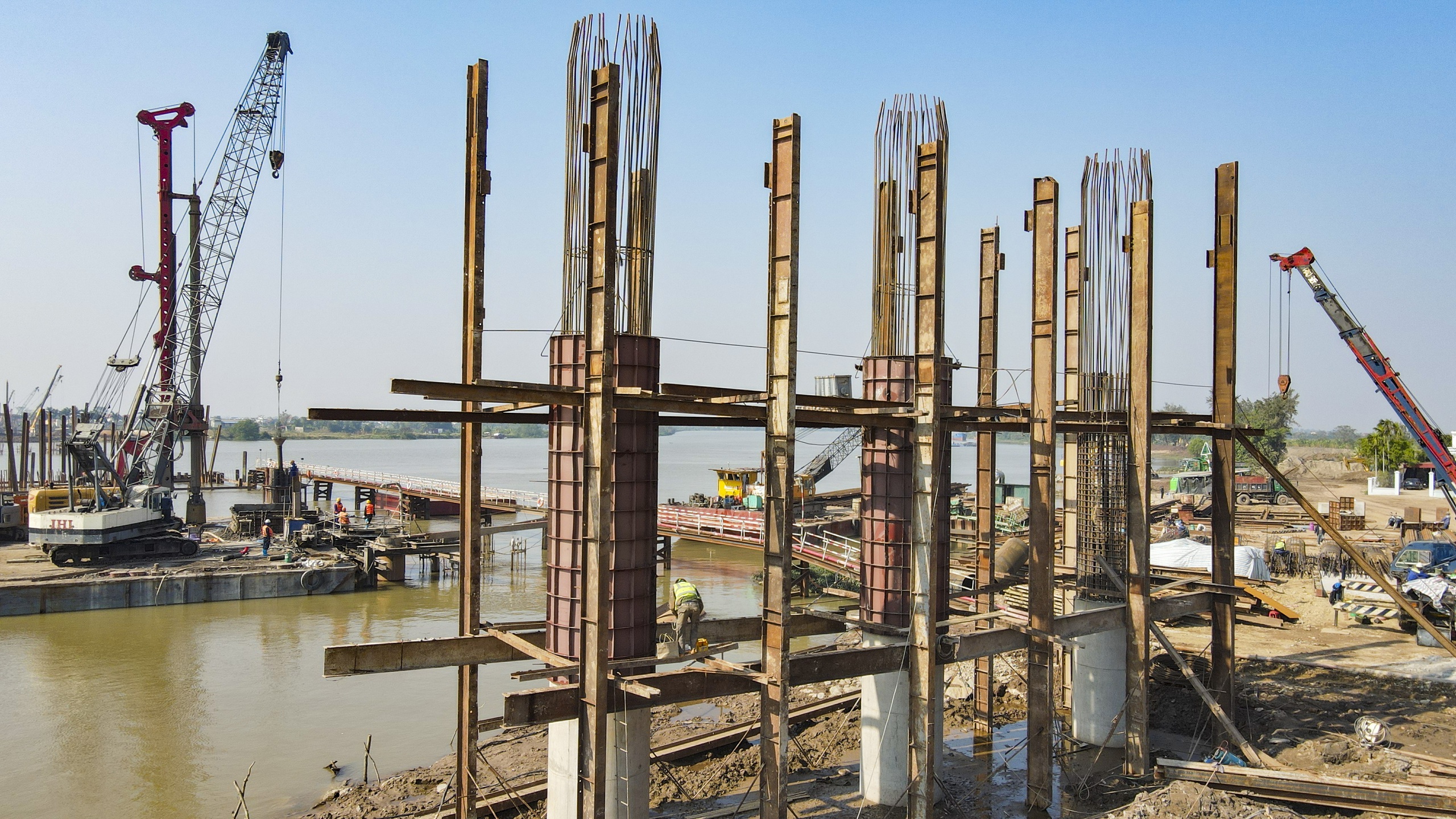 Tăng tốc thi c&ocirc;ng cầu vượt s&ocirc;ng Hồng hơn 700 tỷ đồng nối Hưng Y&ecirc;n - Ninh B&igrave;nh- Ảnh 17.