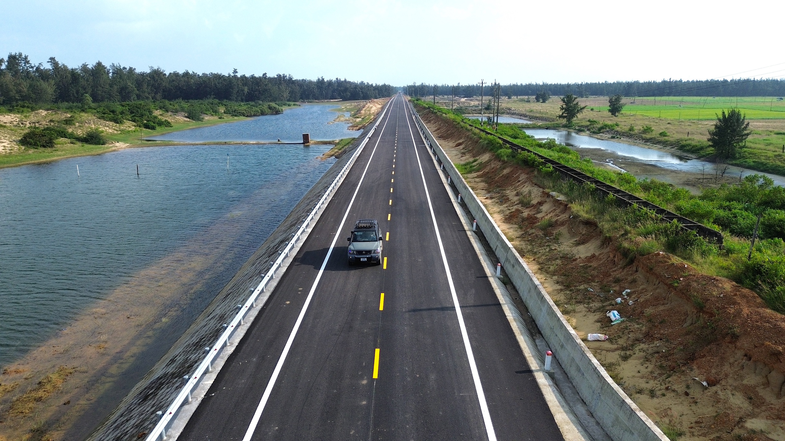 Quảng Ng&atilde;i sẽ kh&ocirc;ng c&ograve;n hộ ngh&egrave;o trong 5 năm tới- Ảnh 5.