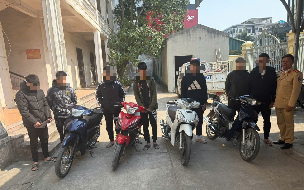 CSGT Thanh H&oacute;a ghi h&igrave;nh, xử l&yacute; nh&oacute;m 'qu&aacute;i xế' lạng l&aacute;ch, đ&aacute;nh v&otilde;ng tr&ecirc;n phố