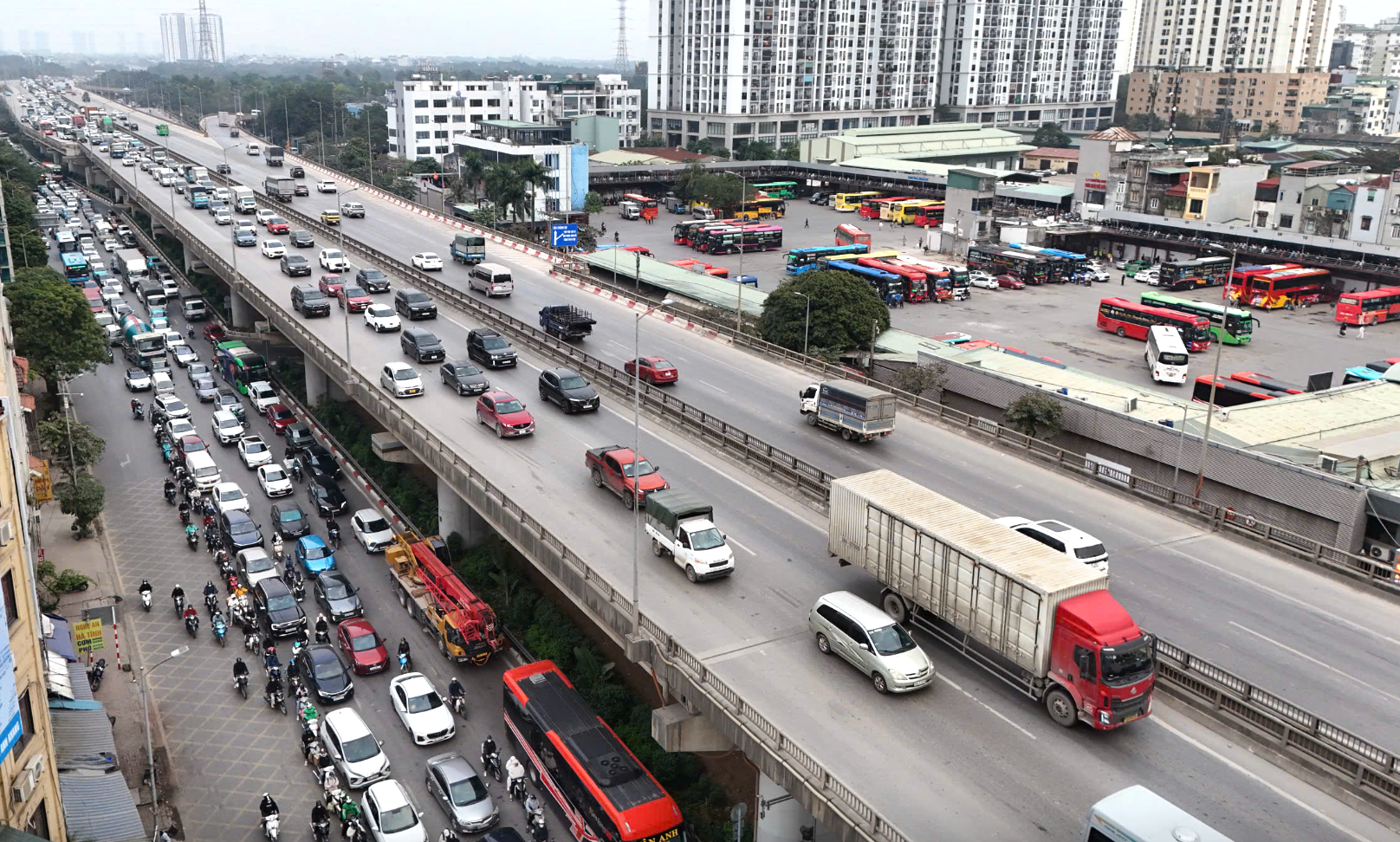 Bộ X&acirc;y dựng chỉ đạo to&agrave;n ng&agrave;nh v&agrave;o chiến dịch phục vụ vận tải Tết- Ảnh 2.