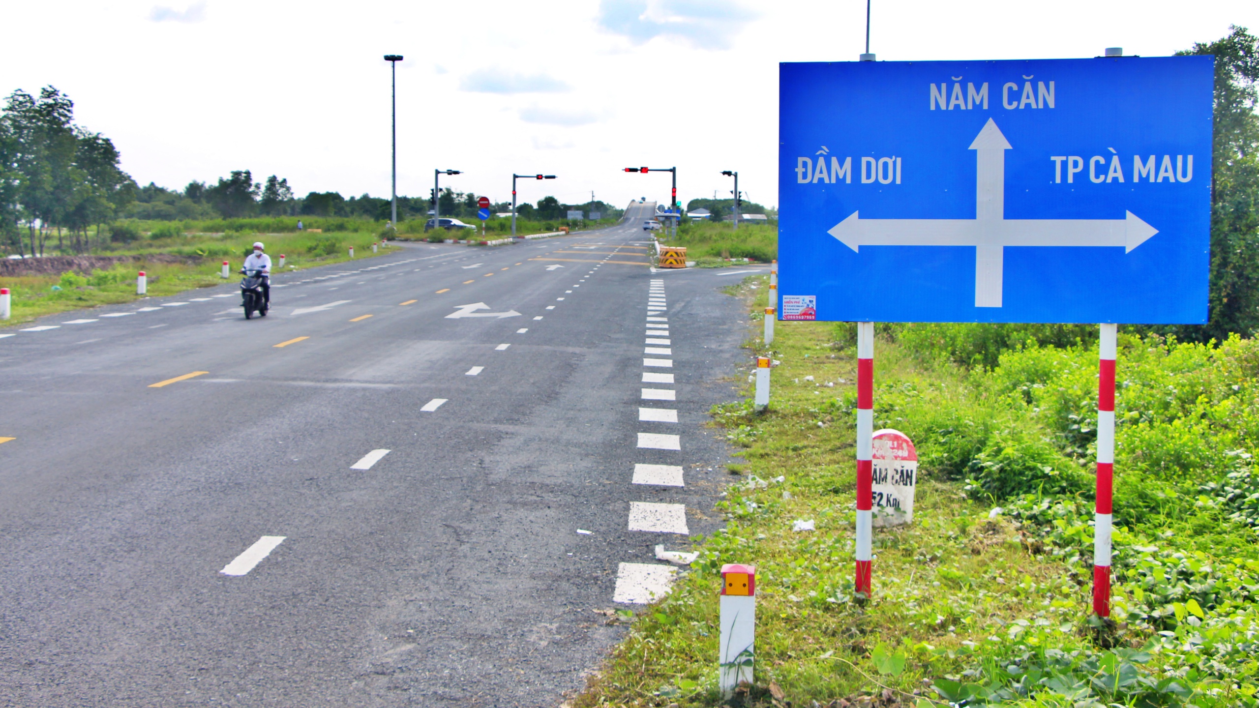 C&agrave; Mau: Gần 62 tỷ đồng l&agrave;m đường nối v&agrave;o khu c&ocirc;ng nghiệp H&ograve;a Trung- Ảnh 1.