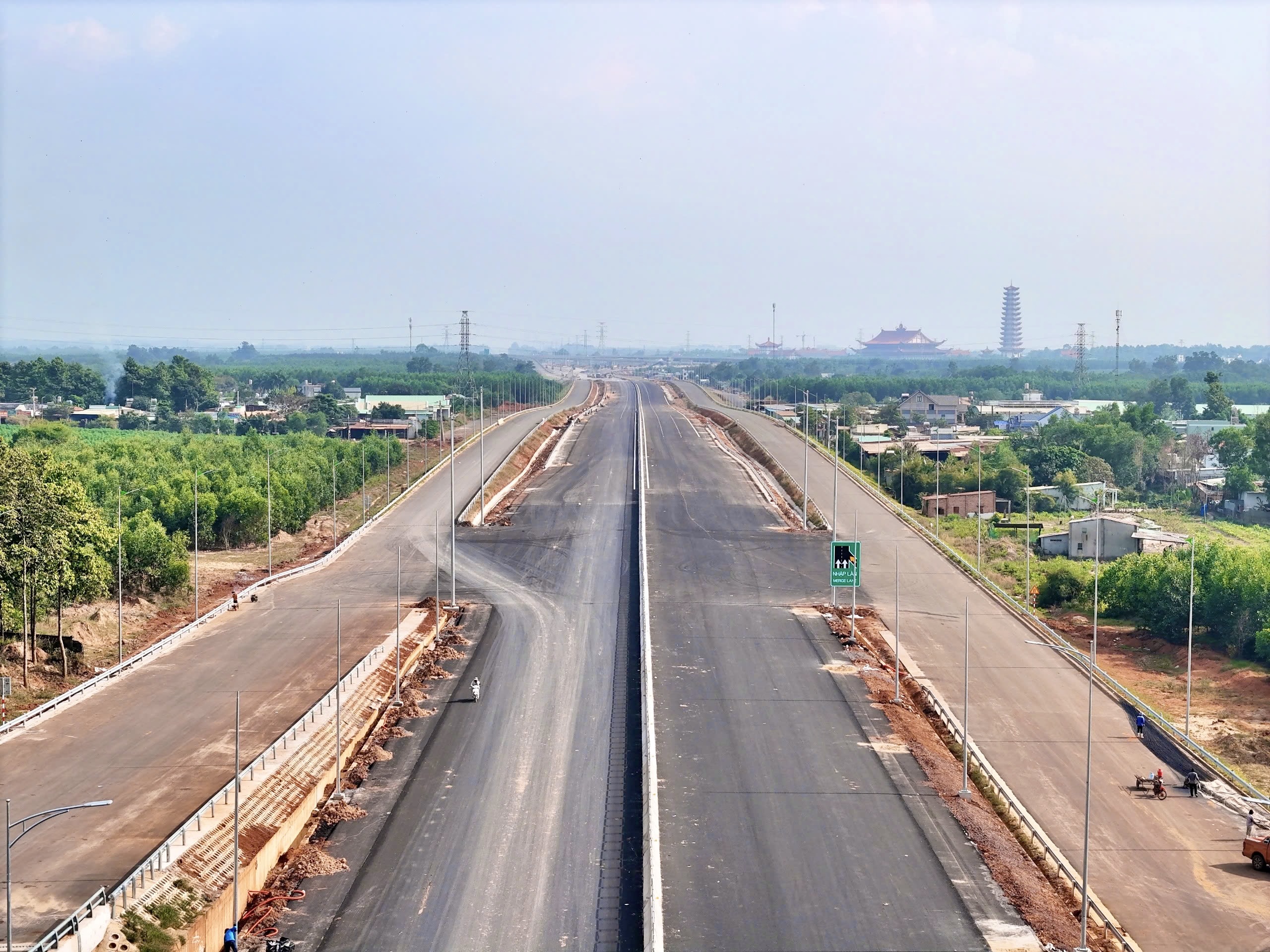 Đua nước r&uacute;t để kịp th&ocirc;ng xe 35km cao tốc Bi&ecirc;n H&ograve;a - Vũng T&agrave;u trước Tết- Ảnh 10.