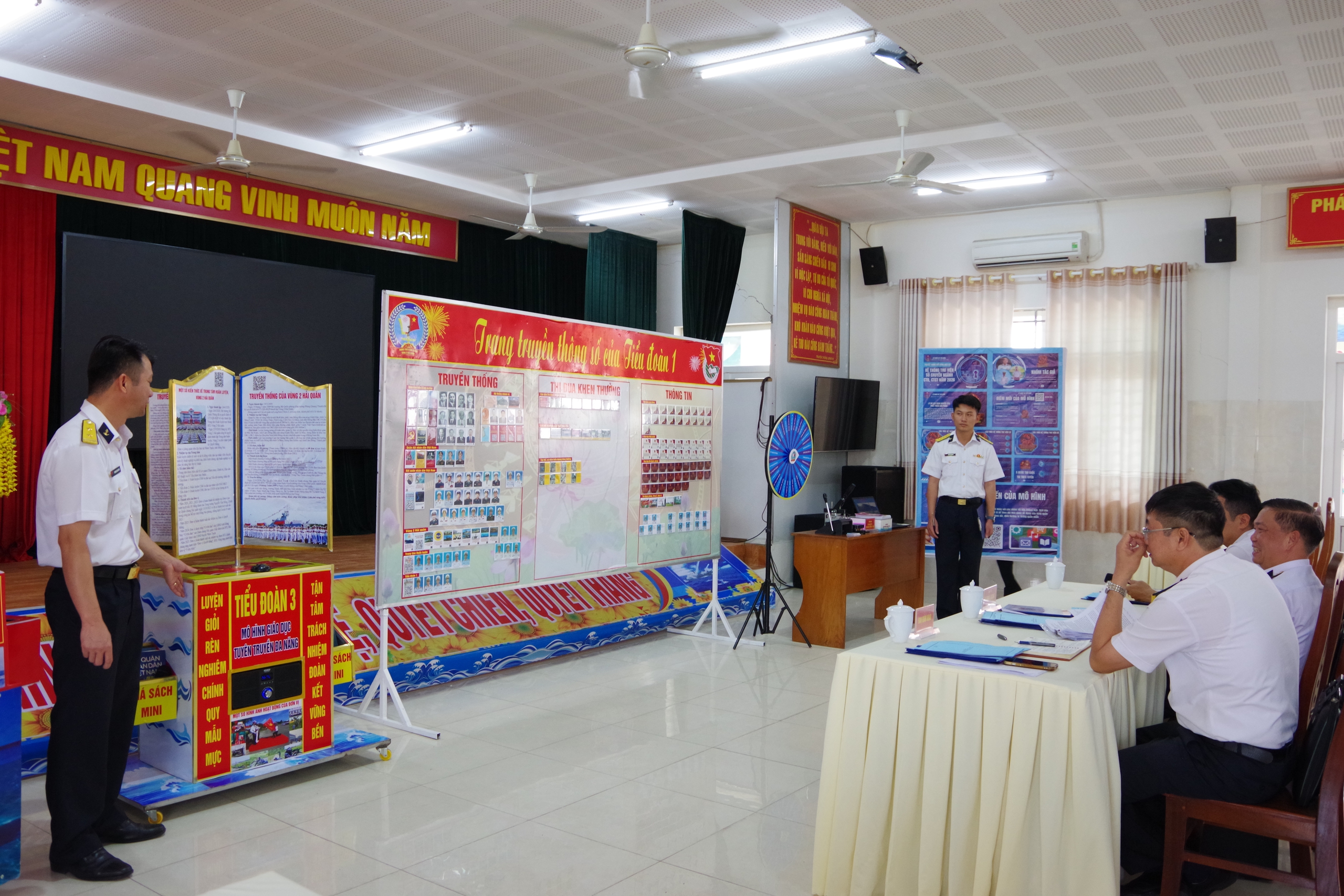 Đổi mới huấn luyện từ những m&ocirc; h&igrave;nh học cụ s&aacute;ng tạo ở V&ugrave;ng 2 Hải qu&acirc;n- Ảnh 2.