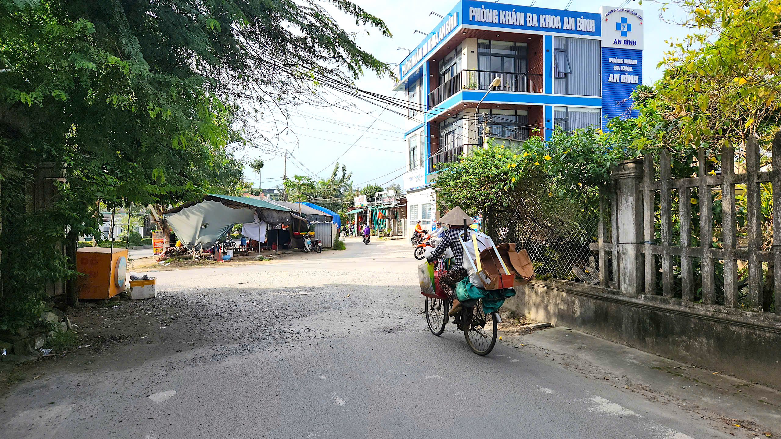 Di dời hộ d&acirc;n cuối c&ugrave;ng, thi c&ocirc;ng ho&agrave;n thiện tuyến đường dở dang nhiều năm ở Quảng Ng&atilde;i- Ảnh 2.