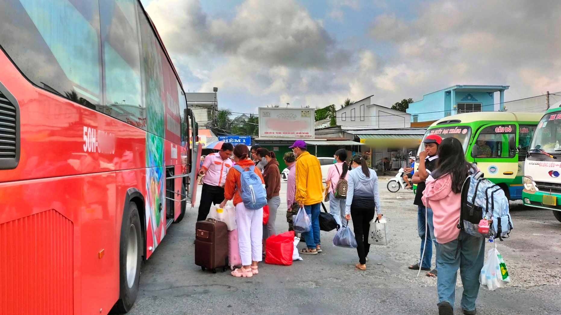 C&agrave; Mau: C&ocirc;ng bố số điện thoại đường d&acirc;y n&oacute;ng, xử nghi&ecirc;m vi phạm vận tải h&agrave;nh kh&aacute;ch dịp Tết- Ảnh 1.