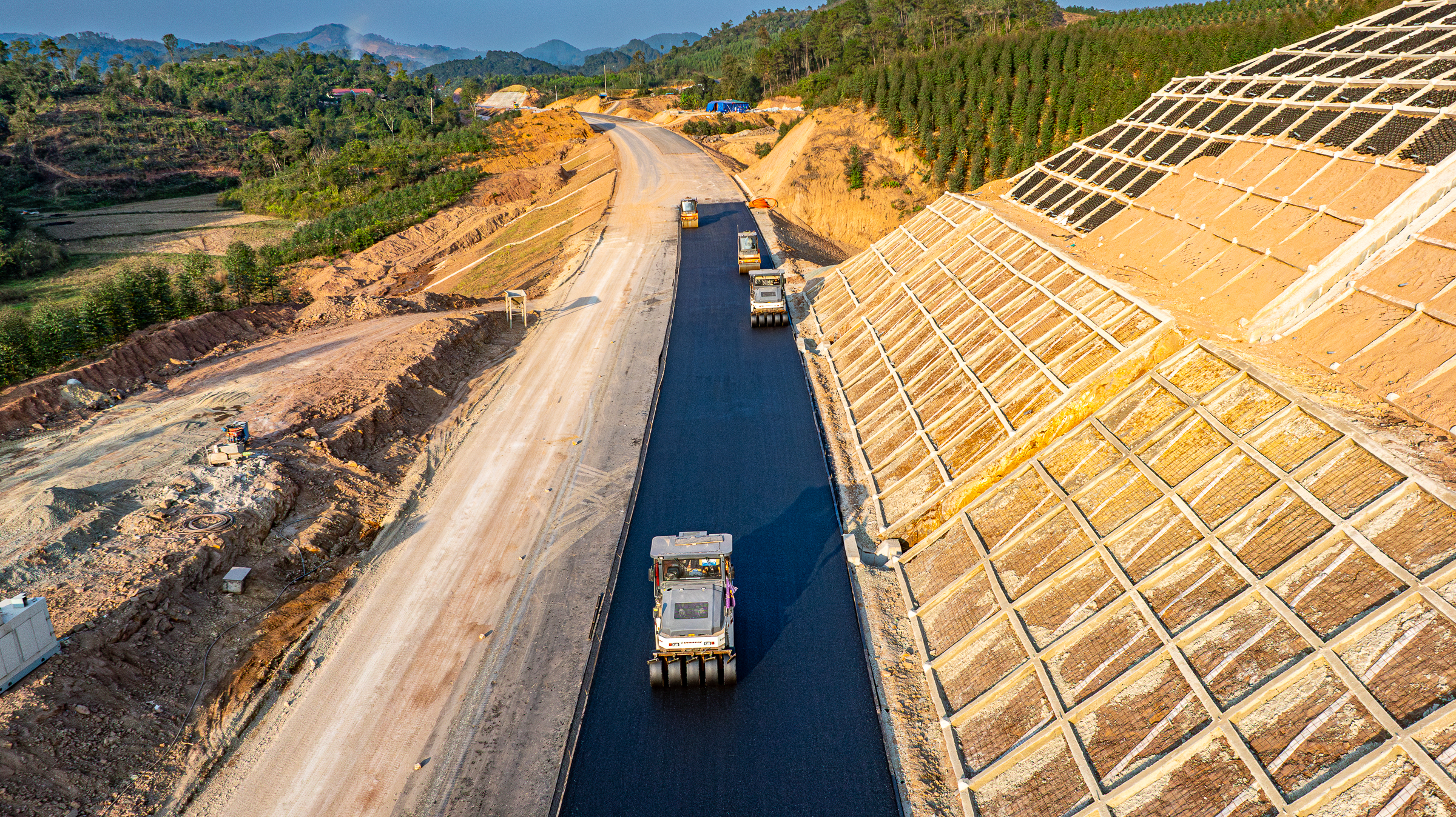 Bộ trưởng Trần Hồng Minh kiểm tra cao tốc Hữu Nghị - Chi Lăng v&agrave; Đồng Đăng - Tr&agrave; Lĩnh- Ảnh 8.