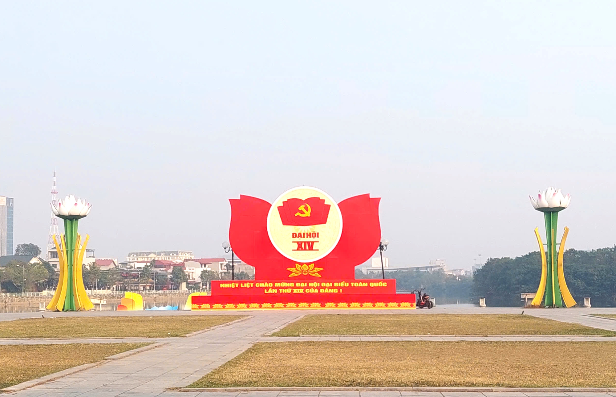 Ph&uacute; Thọ: Chỉnh trang đ&ocirc; thị tạo kh&iacute; thế ch&agrave;o mừng Đại hội Đảng to&agrave;n quốc lần thứ XIV- Ảnh 4.