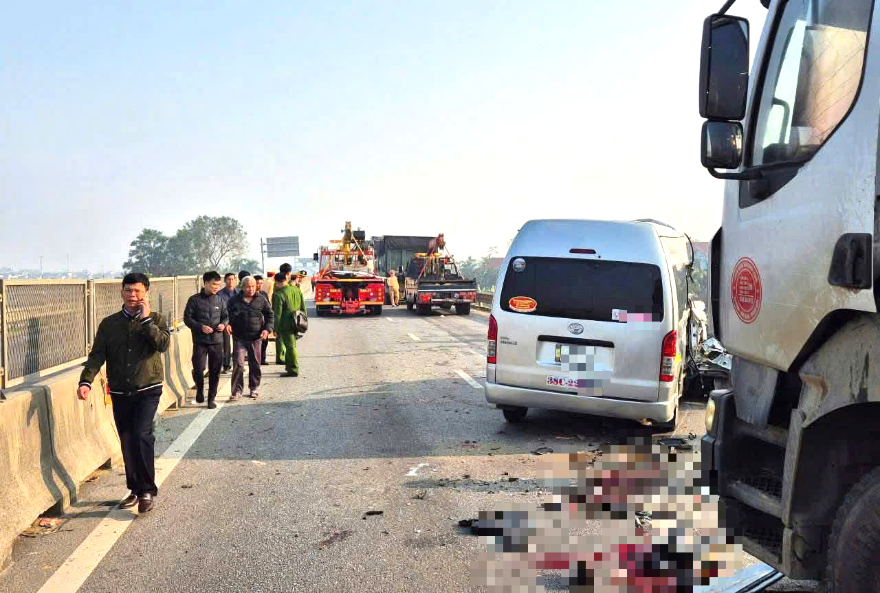 X&aacute;c định nguy&ecirc;n nh&acirc;n ban đầu vụ tai nạn tr&ecirc;n cao tốc l&agrave;m 4 người chết, 5 người bị thương- Ảnh 7.