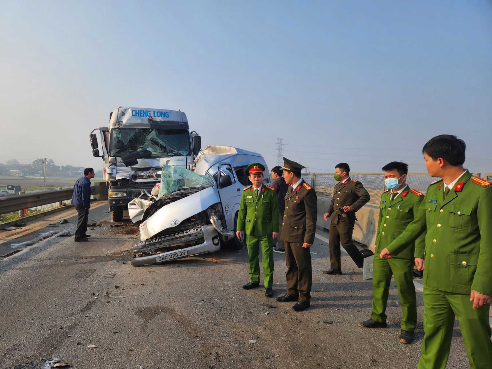 Khởi tố, bắt tạm giam t&agrave;i xế xe kh&aacute;ch g&acirc;y TNGT tr&ecirc;n cao tốc l&agrave;m 4 người tử vong- Ảnh 2.
