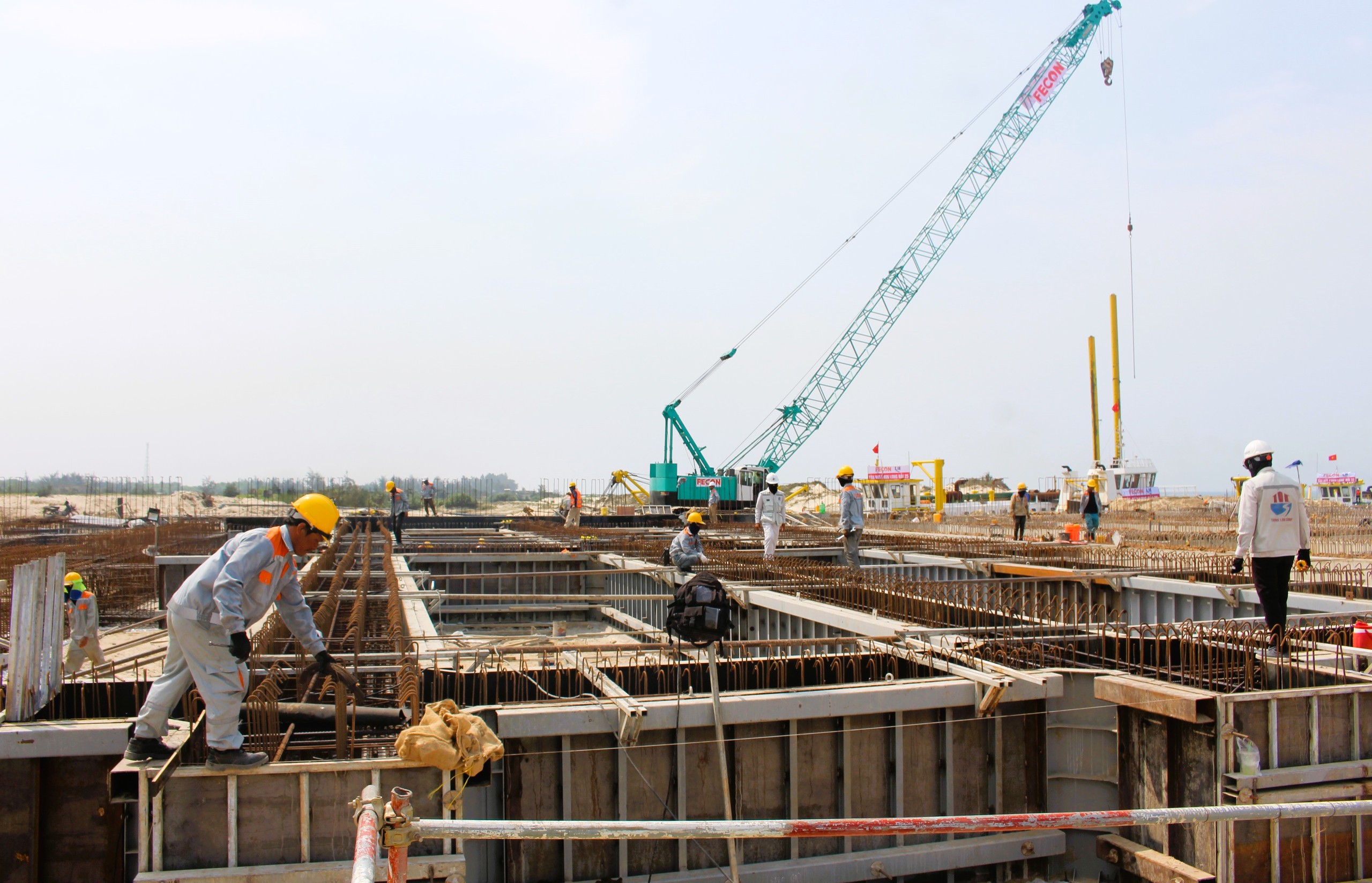 Quảng Trị c&ocirc;ng bố đơn gi&aacute; nh&acirc;n c&ocirc;ng x&acirc;y dựng- Ảnh 2.