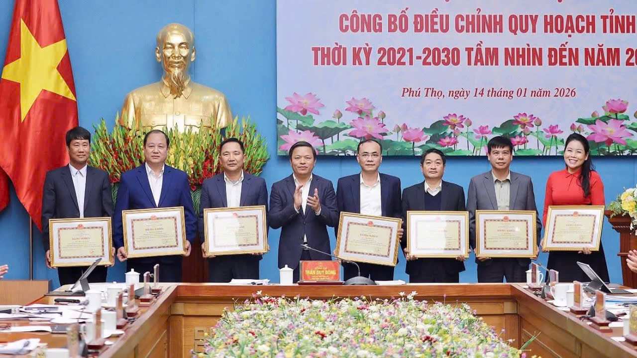 Ph&uacute; Thọ điều chỉnh quy hoạch, phấn đấu l&agrave; th&agrave;nh phố trực thuộc Trung ương- Ảnh 2.