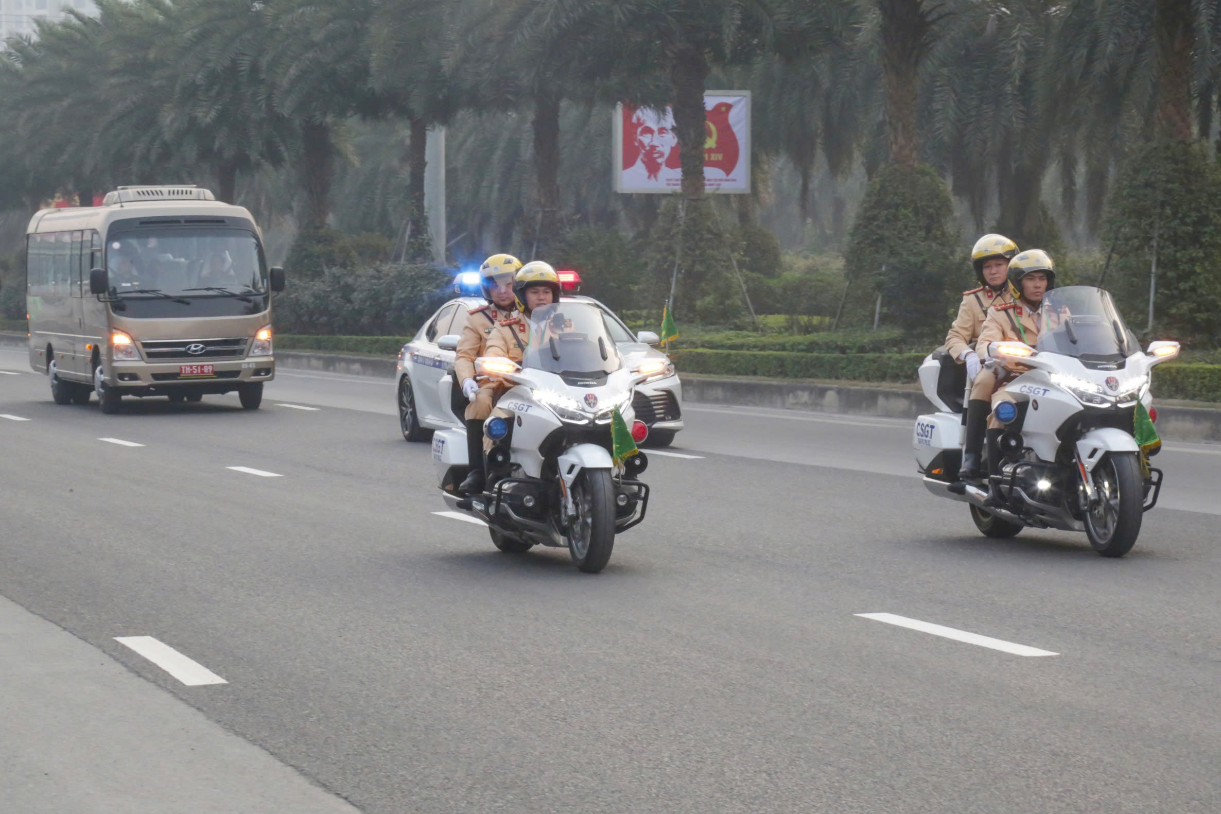 C&ocirc;ng an H&agrave; Nội diễn tập dẫn đo&agrave;n, bảo đảm giao th&ocirc;ng phục vụ Đại hội XIV của Đảng- Ảnh 6.