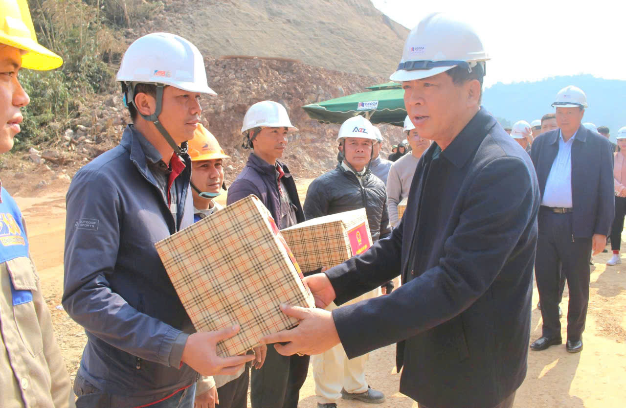 Bộ trưởng Trần Hồng Minh kiểm tra cao tốc Hữu Nghị - Chi Lăng v&agrave; Đồng Đăng - Tr&agrave; Lĩnh- Ảnh 3.