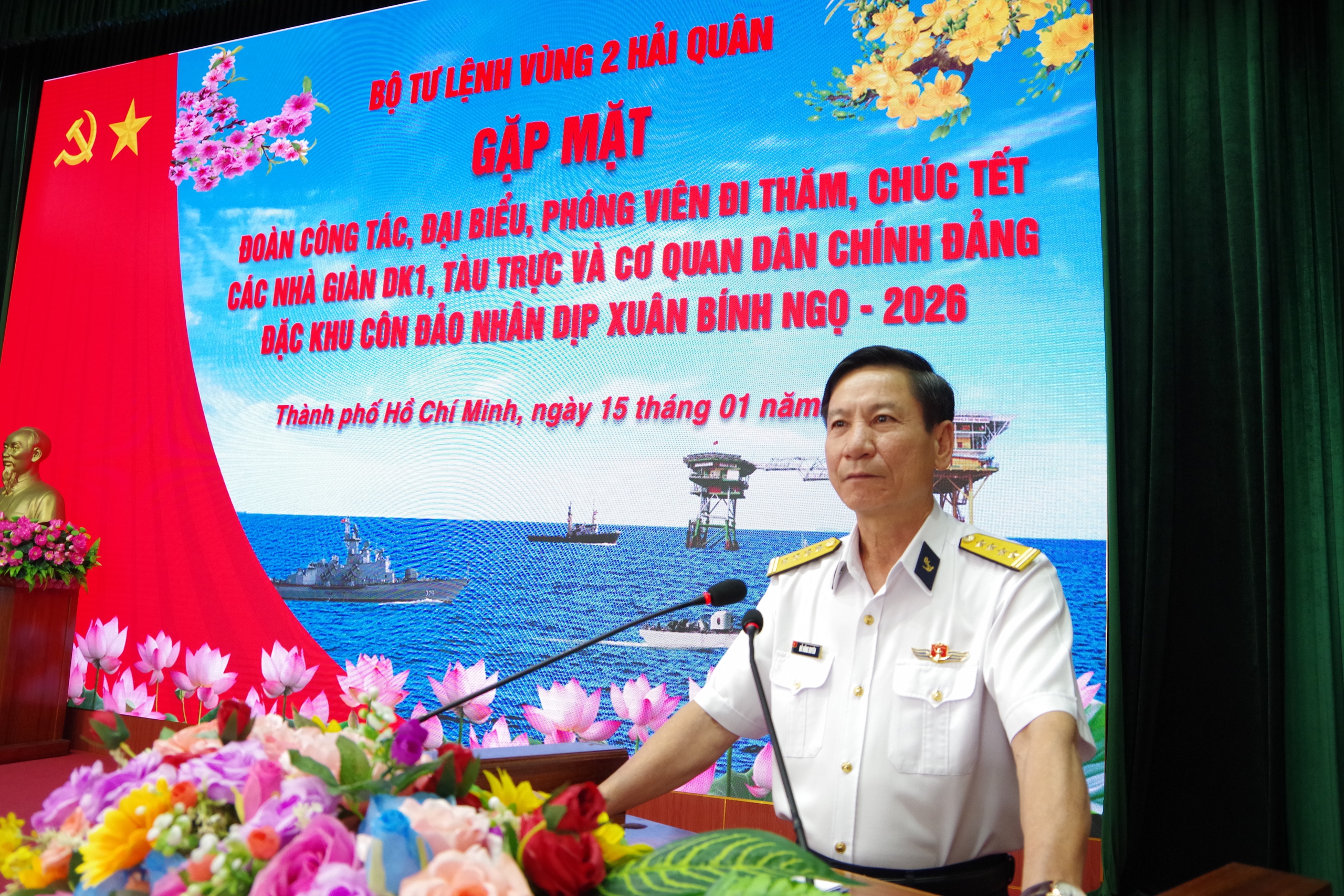 Tết nơi đầu sóng: Nghĩa tình đất liền với biển đảo- Ảnh 2. Tết nơi đầu sóng: Nghĩa tình đất liền với biển đảo- Ảnh 2.