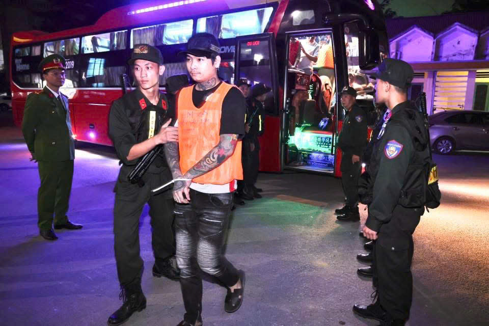 C&ocirc;ng an Tuy&ecirc;n Quang triệt ph&aacute; đường d&acirc;y lừa đảo tại Campuchia, bắt giữ 205 đối tượng- Ảnh 2.