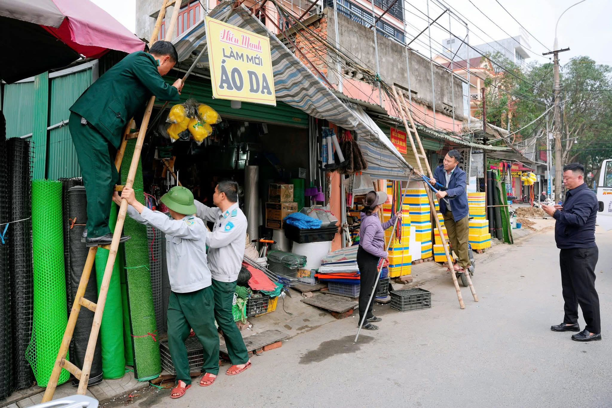 H&agrave; Tĩnh tăng cường lập lại trật tự đ&ocirc; thị, đảm bảo ATGT dịp Tết- Ảnh 2.