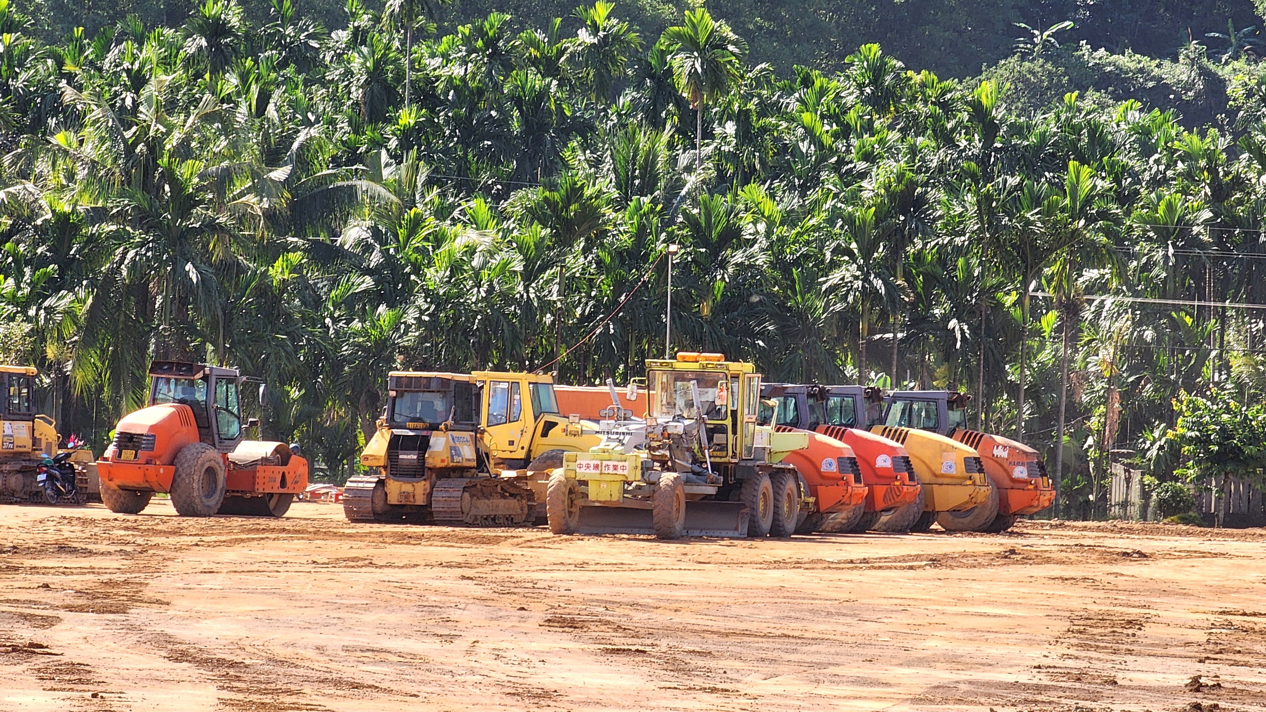 Trạm dừng nghỉ tr&ecirc;n cao tốc Quảng Ng&atilde;i - Ho&agrave;i Nhơn đang thi c&ocirc;ng ra sao?- Ảnh 4.