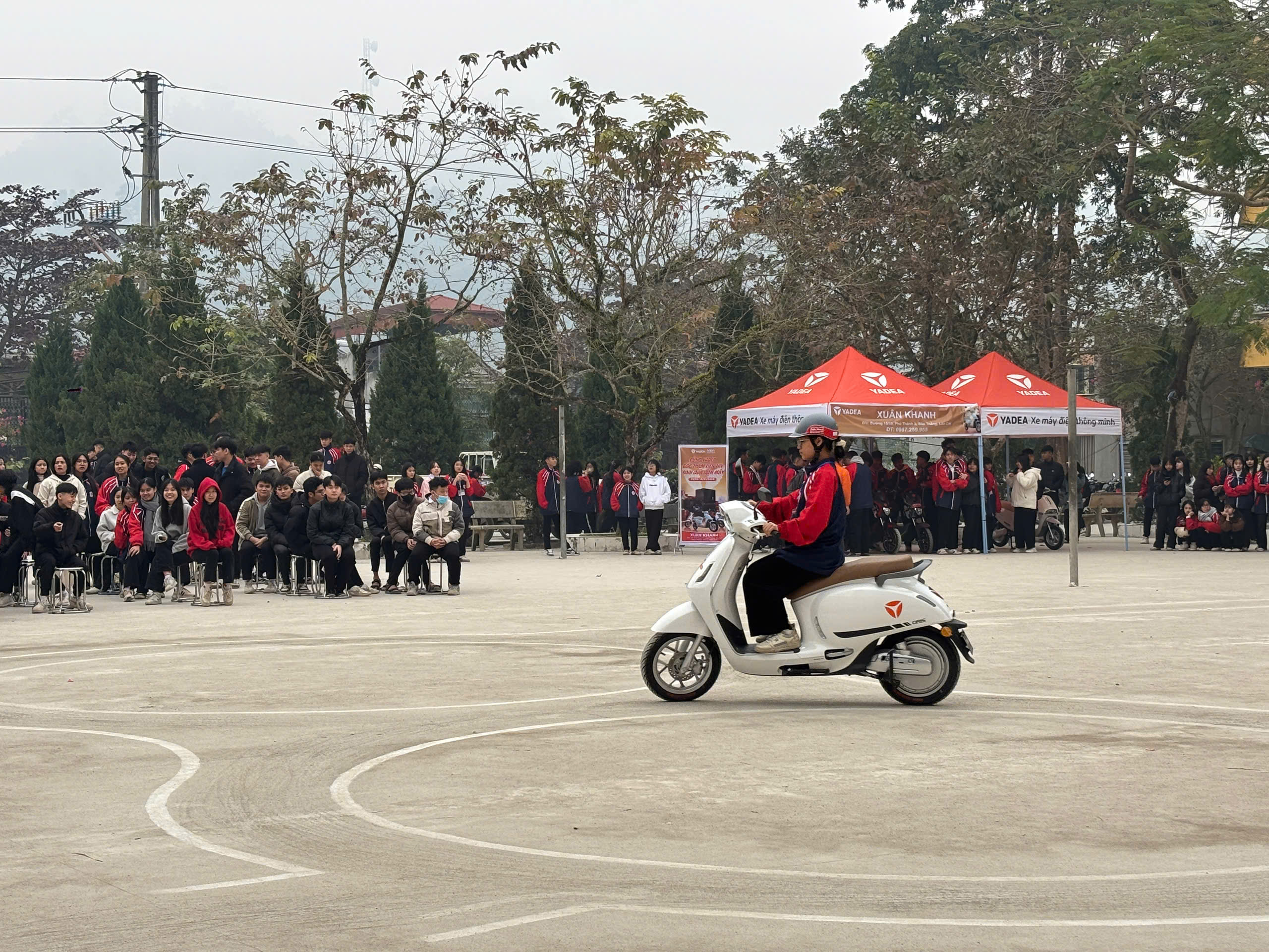 L&agrave;o Cai: Cha mẹ, thầy c&ocirc; bớt lo khi học sinh được học kỹ năng đi xe an to&agrave;n- Ảnh 16.