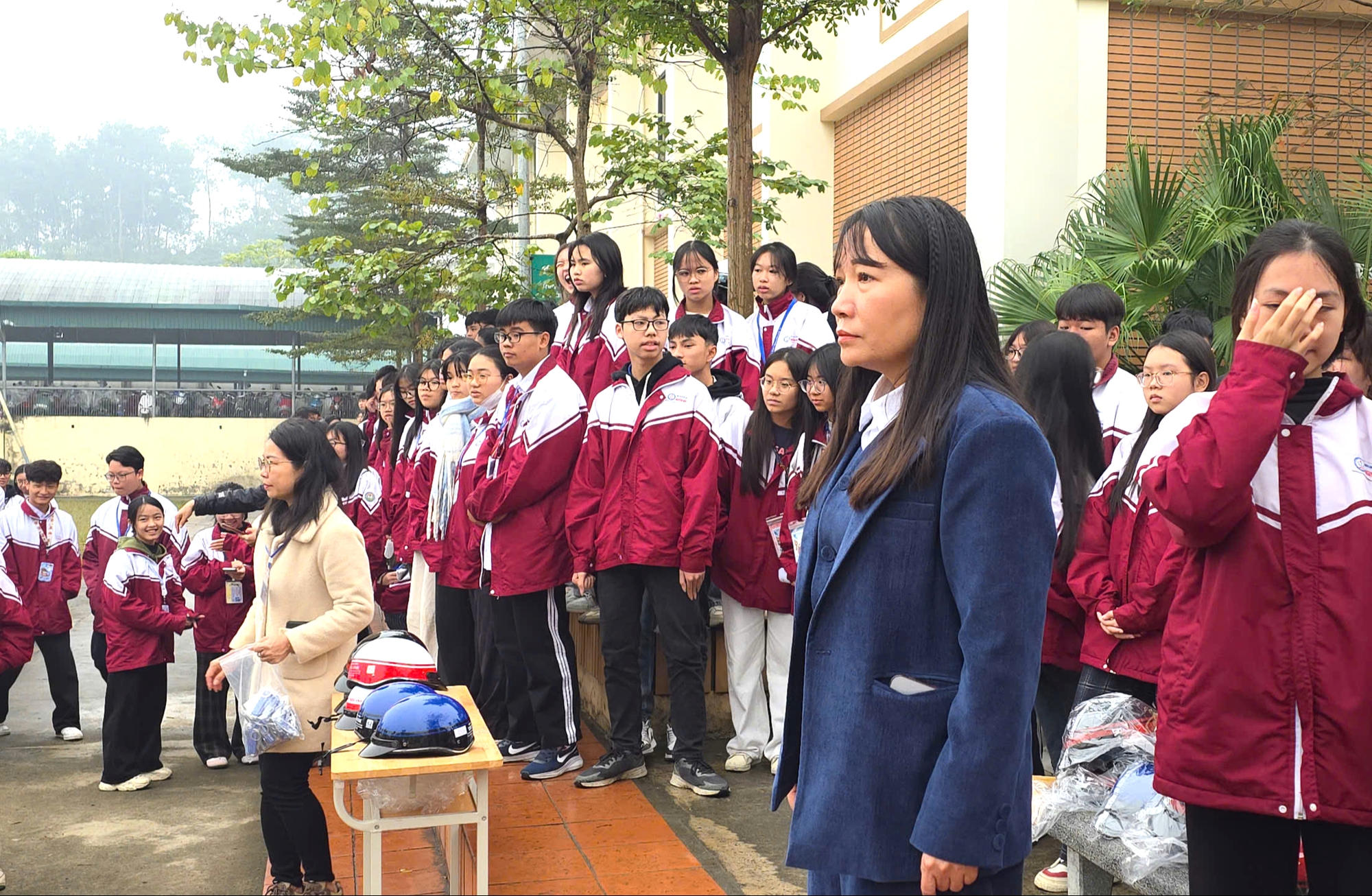 L&agrave;o Cai: Cha mẹ, thầy c&ocirc; bớt lo khi học sinh được học kỹ năng đi xe an to&agrave;n- Ảnh 9.