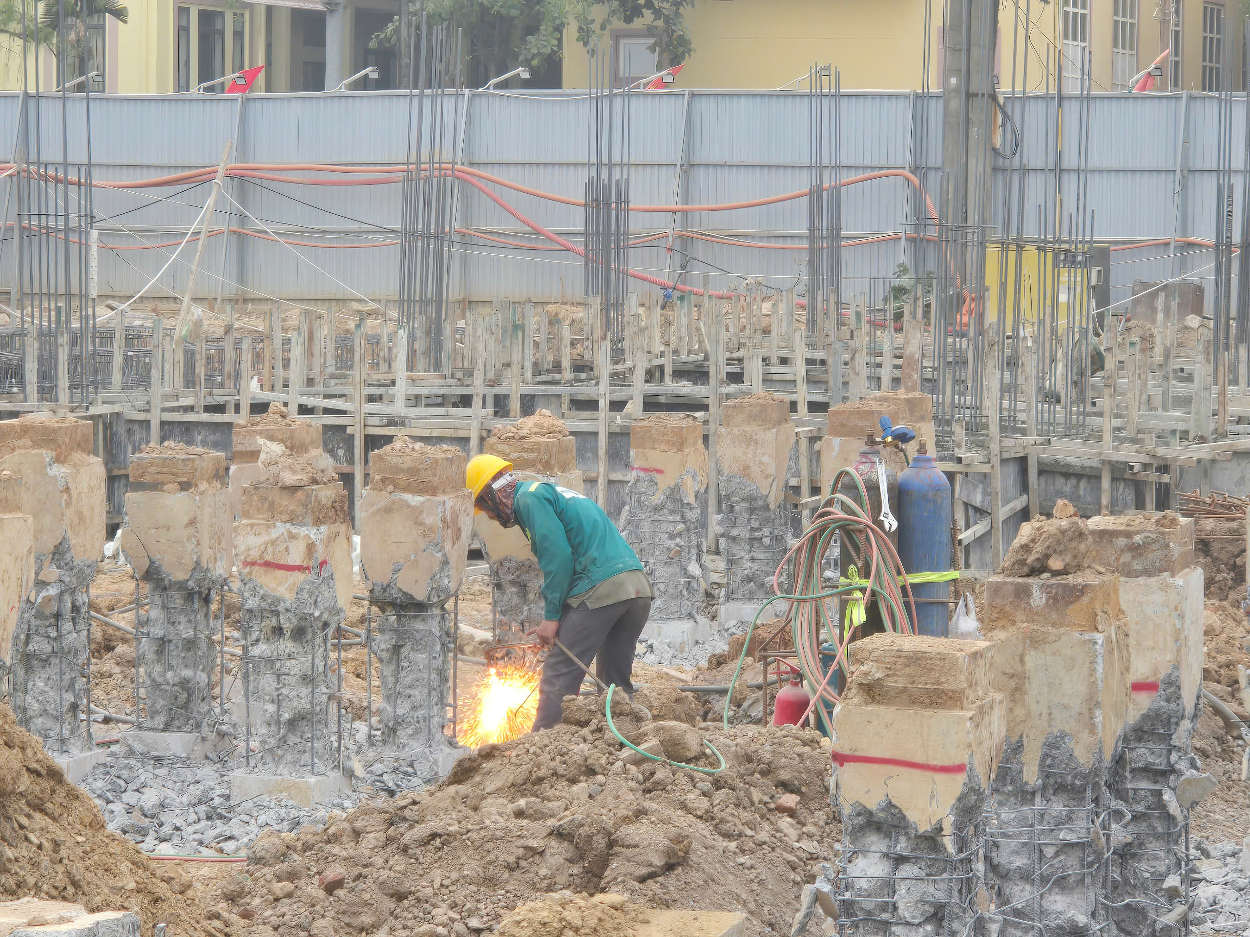 Tăng tốc thi c&ocirc;ng dự &aacute;n phố đi bộ trung t&acirc;m Th&aacute;i Nguy&ecirc;n, một số hạng mục vượt tiến độ- Ảnh 17.