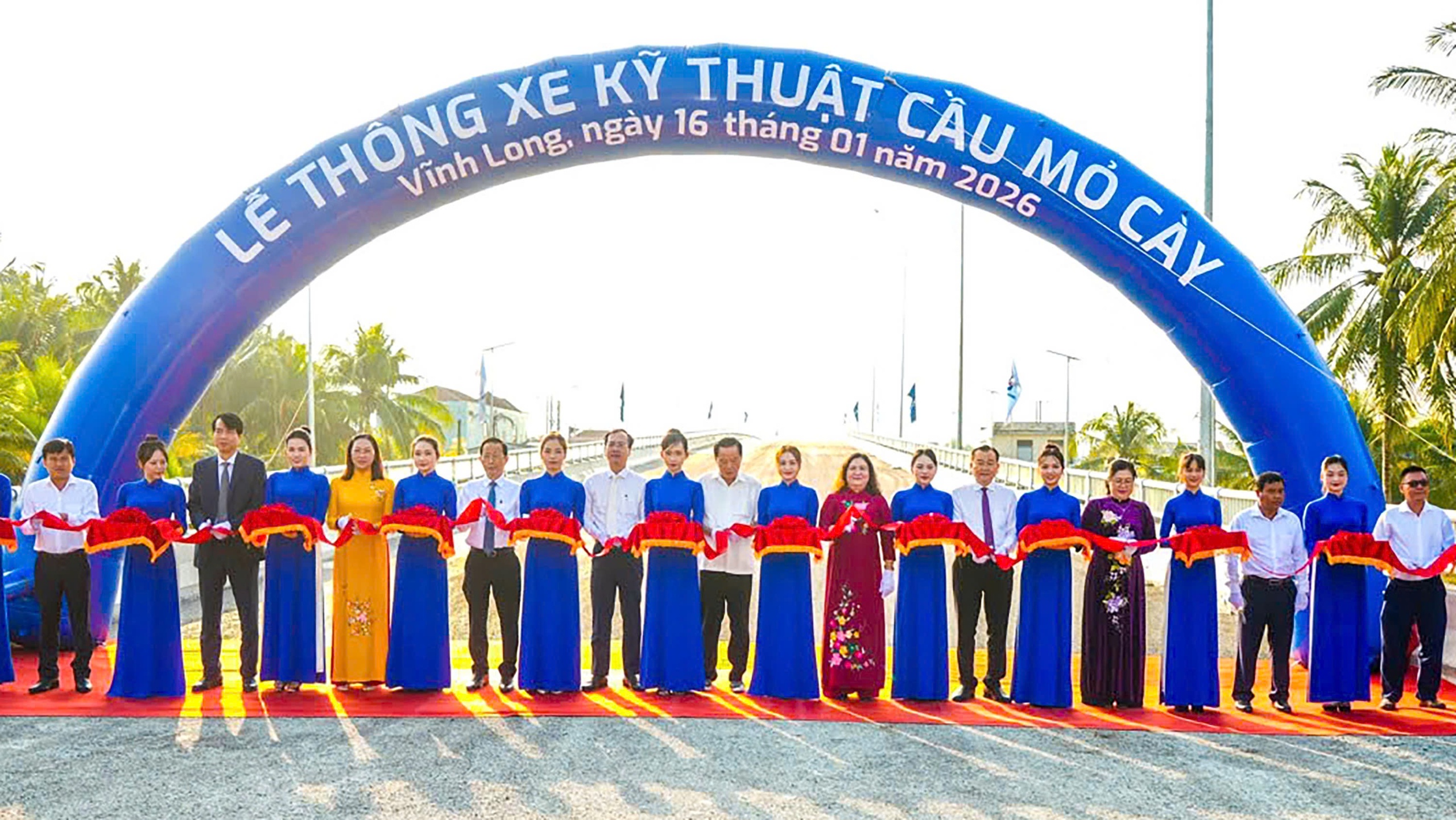 Th&ocirc;ng xe kỹ thuật cầu Mỏ C&agrave;y thuộc dự &aacute;n n&acirc;ng tĩnh kh&ocirc;ng c&aacute;c cầu ph&iacute;a Nam- Ảnh 1.