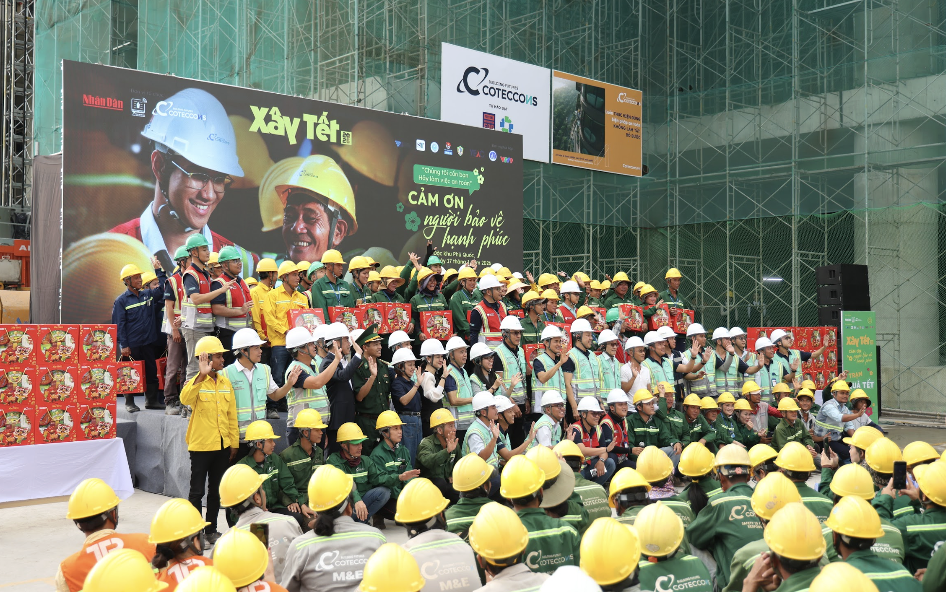 Những người &ldquo;x&acirc;y nền&rdquo; cho APEC 2027 được chăm lo Tết sớm- Ảnh 6.