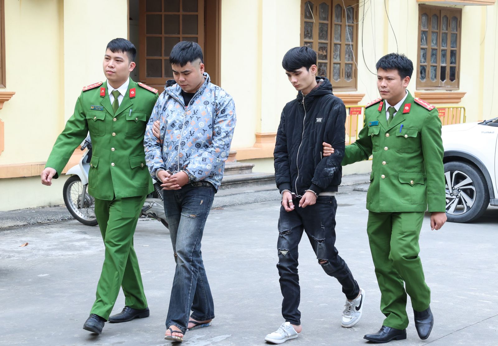 Ninh B&igrave;nh: Bắt giữ 3 đối tượng mua b&aacute;n người dưới 16 tuổi, cưỡng đoạt t&agrave;i sản- Ảnh 1.