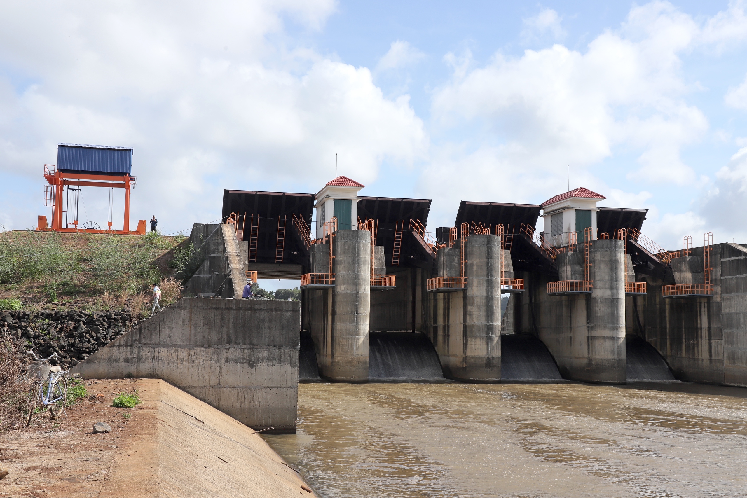 Đắk Lắk: Vướng giải ph&oacute;ng mặt bằng, hồ thủy lợi hơn 1.400 tỷ đồng kh&oacute; về đ&iacute;ch đ&uacute;ng hẹn- Ảnh 2.