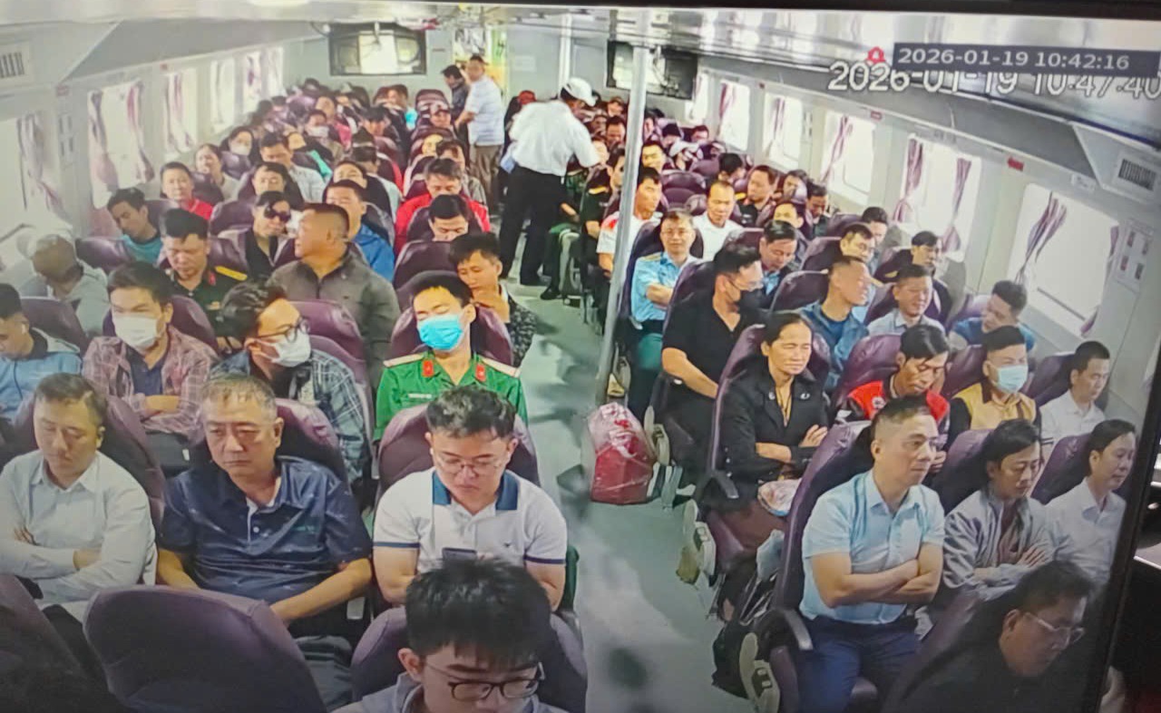 Mỗi tuần c&oacute; 6 chuyến t&agrave;u cao tốc đi - về nối đảo Ph&uacute; Quốc với đảo Thổ Ch&acirc;u ở An Giang- Ảnh 2.